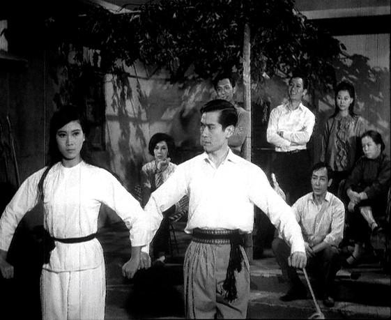 As part of the first Hong Kong ICH Month, the Hong Kong Film Archive of the Leisure and Culture Services Department will launch the Discovering ICH Through Cinema programme, screening Cantonese opera-themed film classic "The Dutiful Daughter Chu-chu" (1966) on June 21 (Saturday). Photo shows a film still of "The Dutiful Daughter Chu-chu".