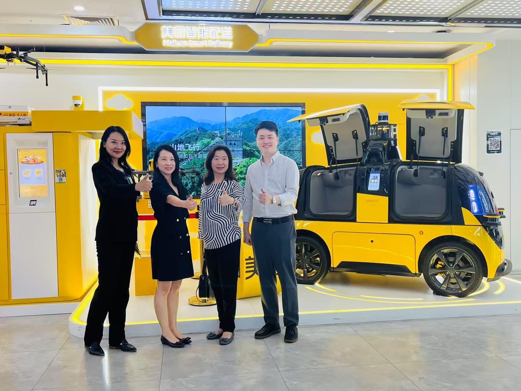 During her visit to Beijing and Tianjin, the Acting Associate Director-General of Investment Promotion at Invest Hong Kong Ms Loretta Lee (second right), is meeting  with multiple companies to understand their overseas strategies, while highlighting Hong Kong's business opportunities.