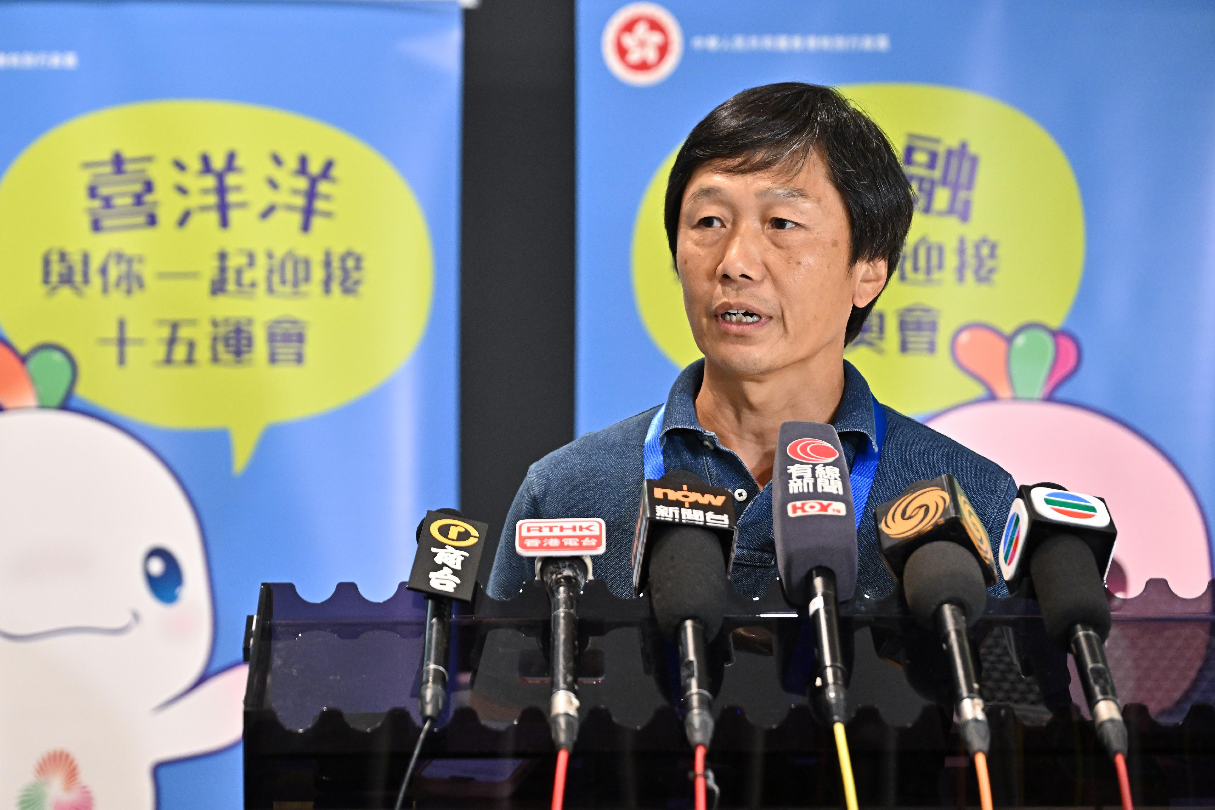 第十五屆全國運動會擊劍項目測試賽今日（六月一日）在啟德體育園的啟德體藝館順利完成。圖示全國運動會香港賽區統籌辦公室主任楊德強會見傳媒。

