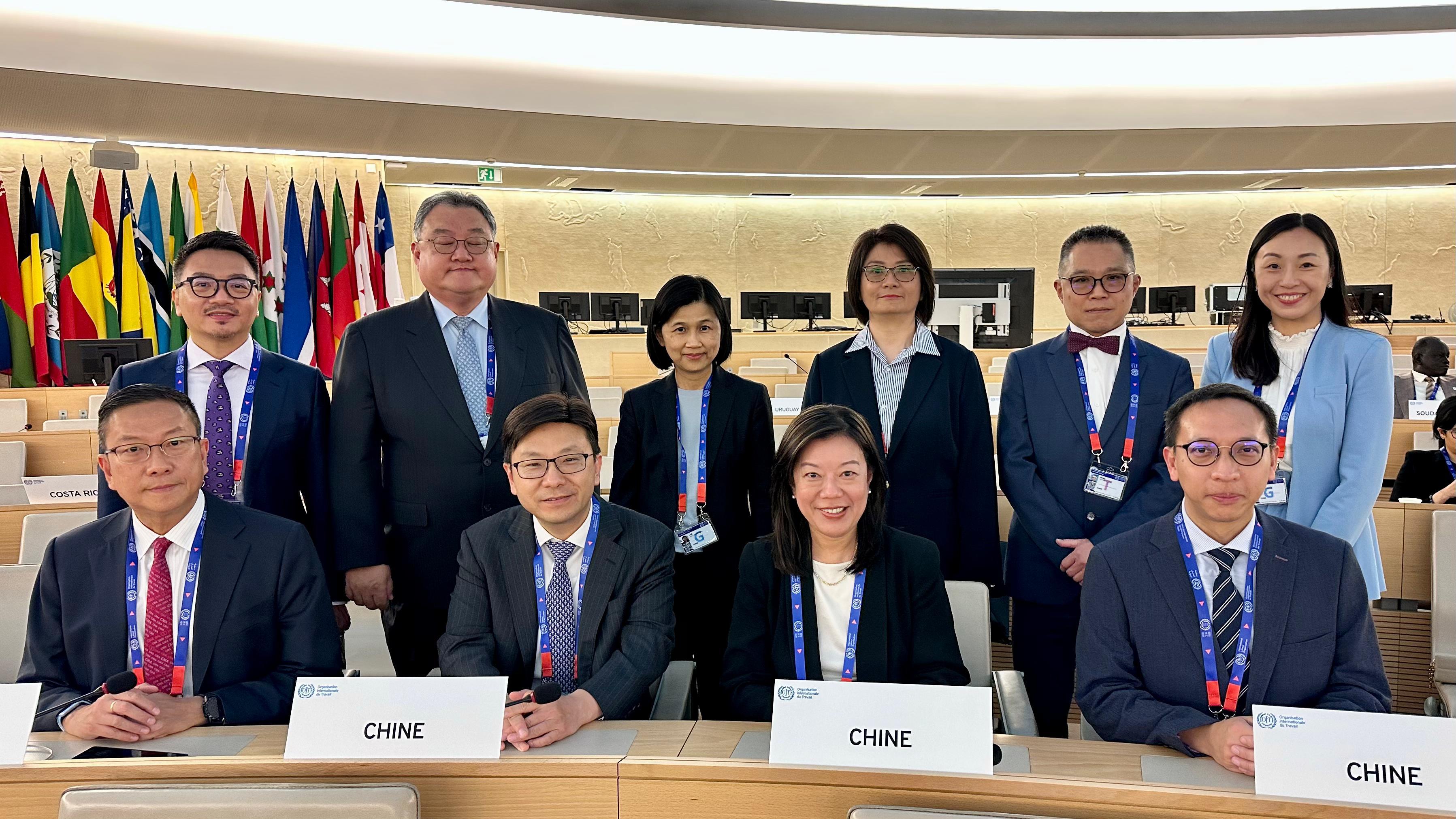 The Secretary for Labour and Welfare, Mr Chris Sun, arrived in Geneva, Switzerland, on June 4 (Geneva time) to attend the 113th Session of the International Labour Conference (ILC). Photo shows Mr Sun (front row, second left) with the Commissioner for Labour, Ms May Chan (front row, second right), and employee and employer members of the Labour Advisory Board joining the ILC as representatives of the government, employer and employee of the Hong Kong Special Administrative Region as part of the delegation of the People's Republic of China at the conference venue on June 6 afternoon (Geneva time).