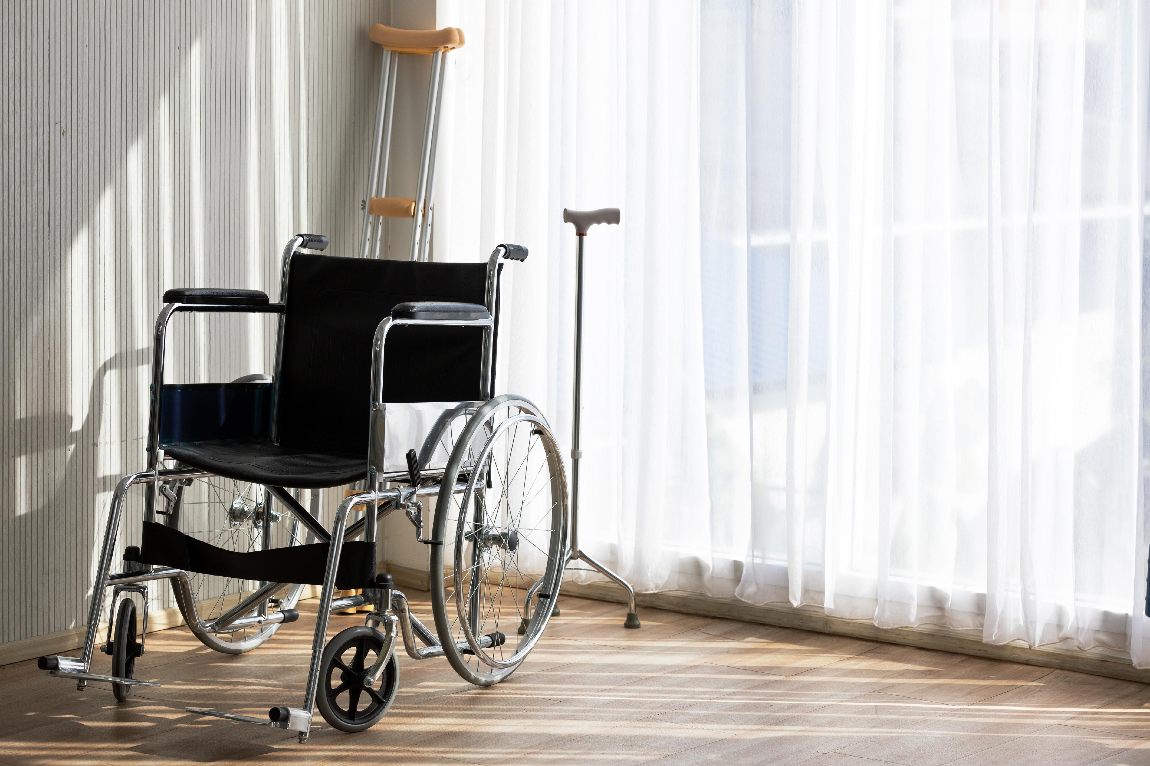 The Ombudsman, Mr Jack Chan, today (June 10) announced the launch of a full investigation into the procedures and mechanisms currently employed by the Hospital Authority in providing an assistive device loan service to the public.