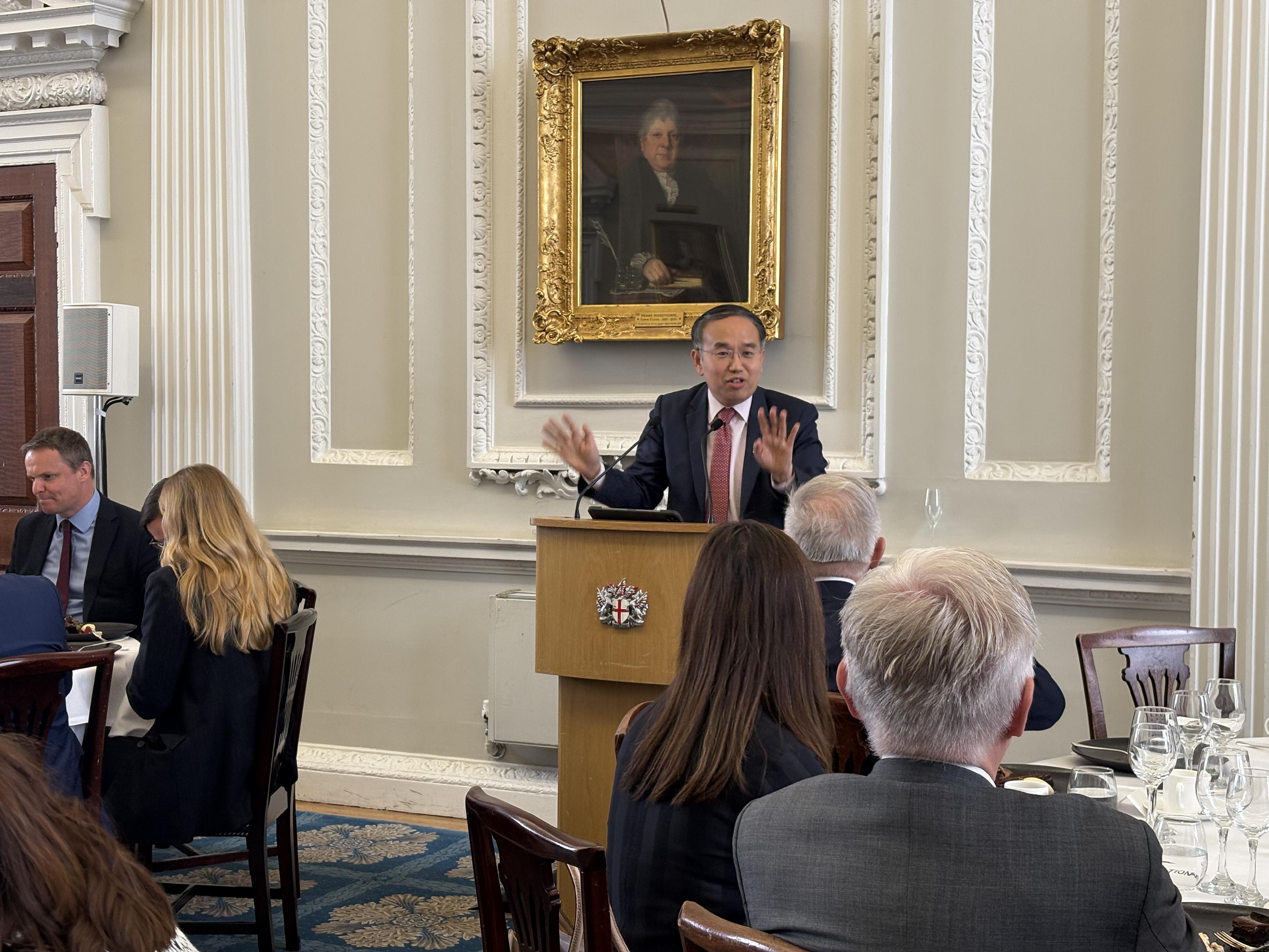 The Secretary for Financial Services and the Treasury, Mr Christopher Hui, attended a luncheon organised by the Hong Kong Association in London, the United Kingdom, on June 10 (London time). Photo shows Mr Hui giving a keynote speech.
