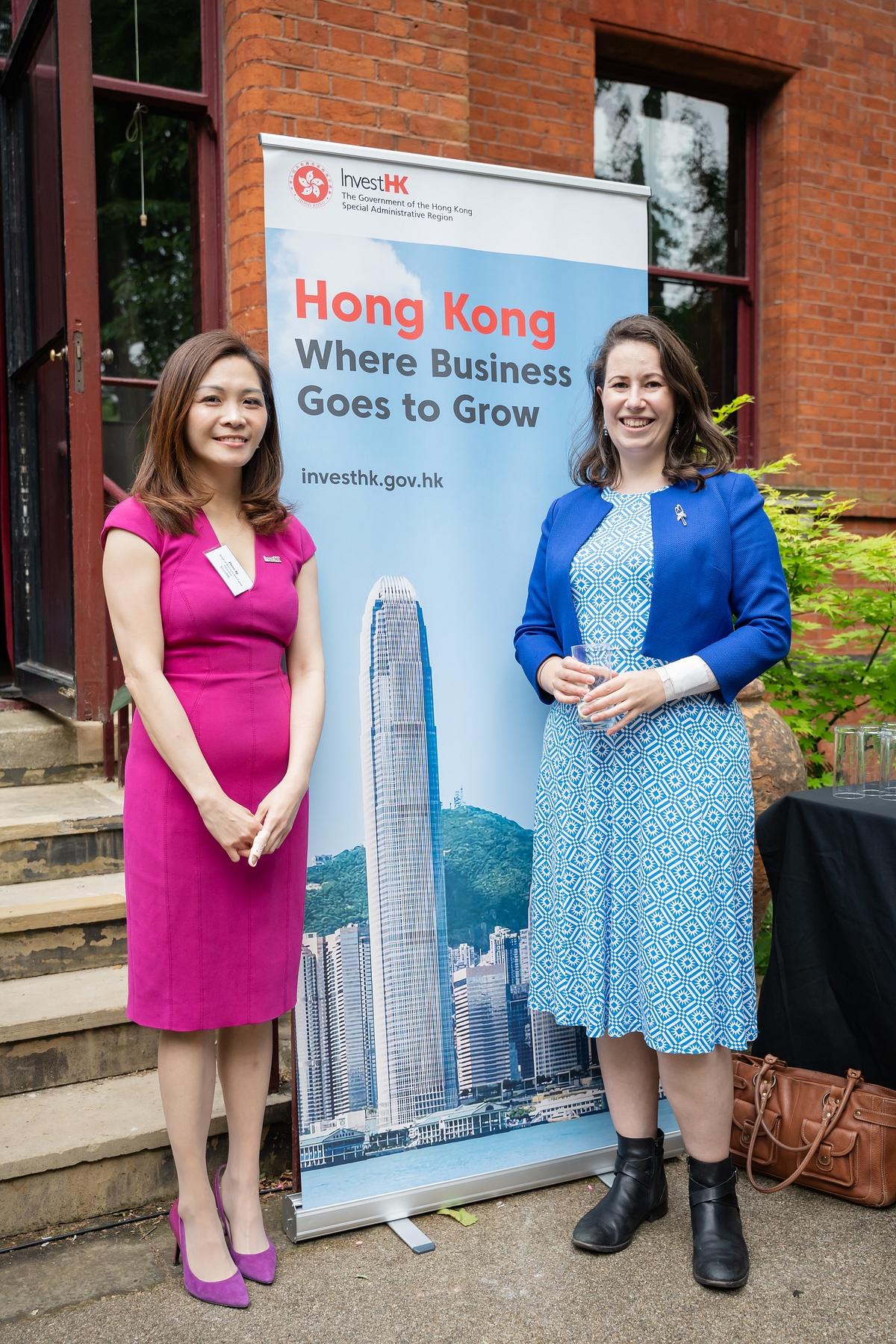 Invest Hong Kong (InvestHK) co-organised a drinks reception with the Hong Kong Economic and Trade Office, London on June 9 (London time) for participants of the London Tech Week to promote business opportunities in Hong Kong. Photo shows the Head of Business and Talent Attraction/Investment Promotion at the InvestHK London Office, Ms Daisy Ip (left), and the Trade Manager, Fintech and Enterprise, London & Partners, Ms Jasmine Baker (right).