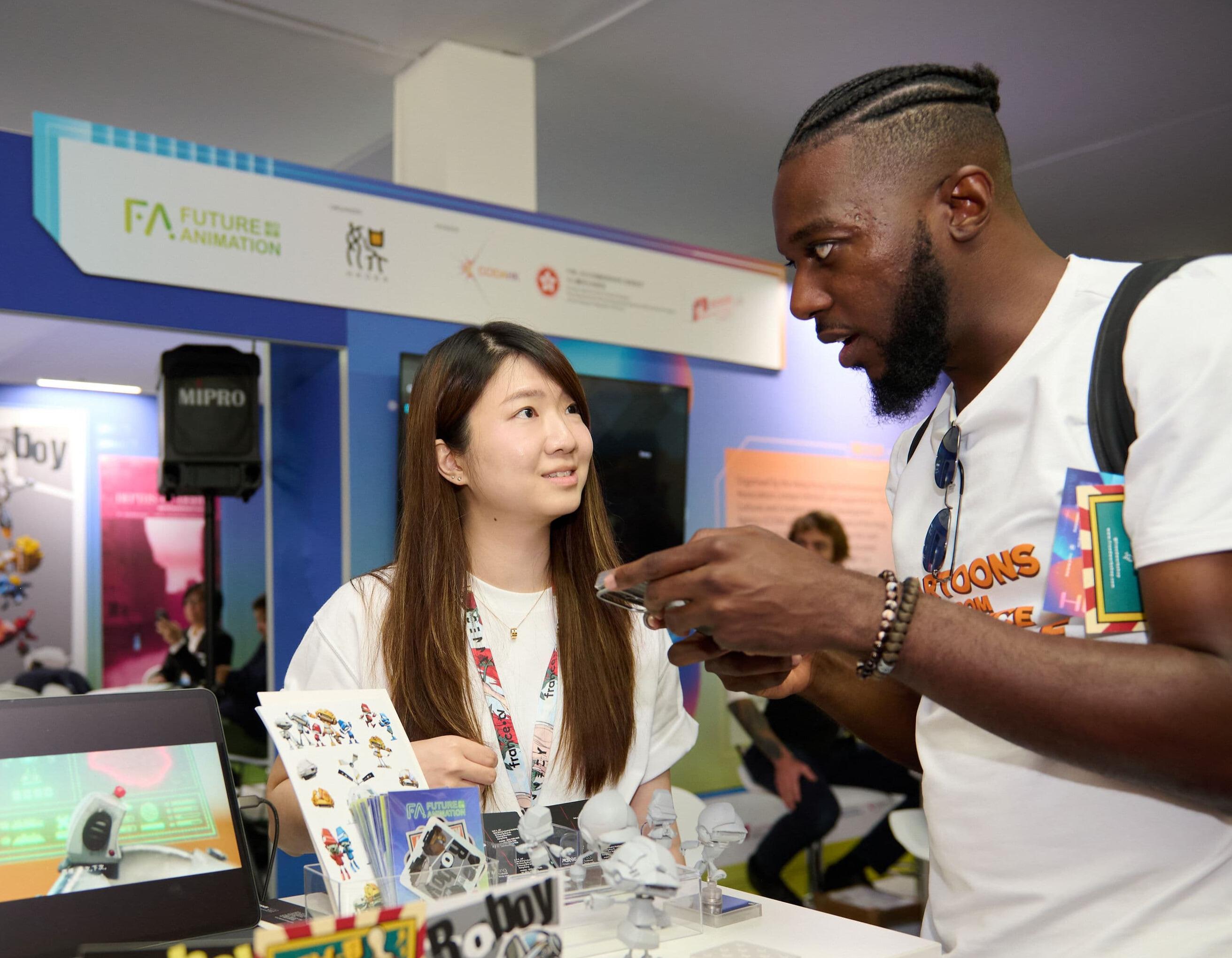The Cultural and Creative Industries Development Agency led an industry delegation to participate in the Annecy International Animation Film Festival and Market 2025 in France, setting up the Hong Kong Pavilion and organising a series of activities from June 10 to 13 (Annecy time). Photo shows members of the animation industry from Hong Kong interacting with animation industry professionals from all over the world.