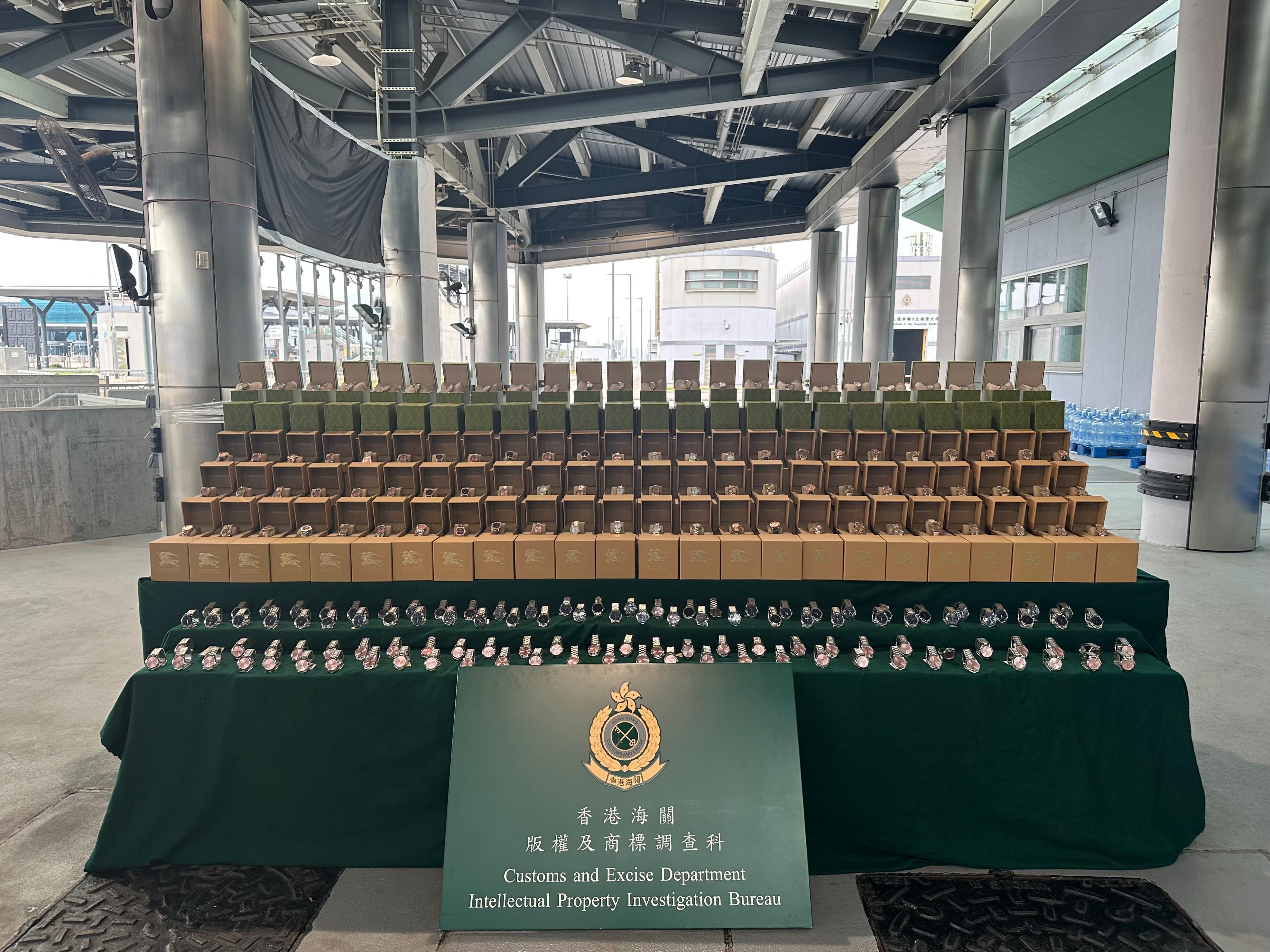 Hong Kong Customs on May 24 seized about 3 300 suspected counterfeit watches with an estimated market value of about $3.3 million at the Hong Kong-Zhuhai-Macao Bridge Hong Kong Port. Photo shows the suspected counterfeit watches seized.
