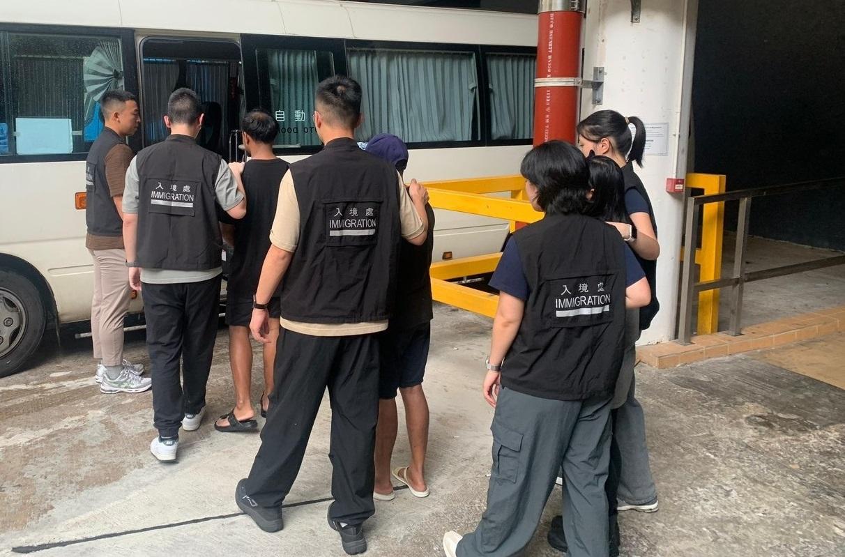 The Immigration Department mounted a series of territory-wide anti-illegal worker operations codenamed "Contribute", "Lightshadow", "Twilight", and a joint operation with the Hong Kong Police Force codenamed "Windsand", for four consecutive days from June 9 to yesterday (June 12). Photo shows suspected illegal workers arrested during an operation.