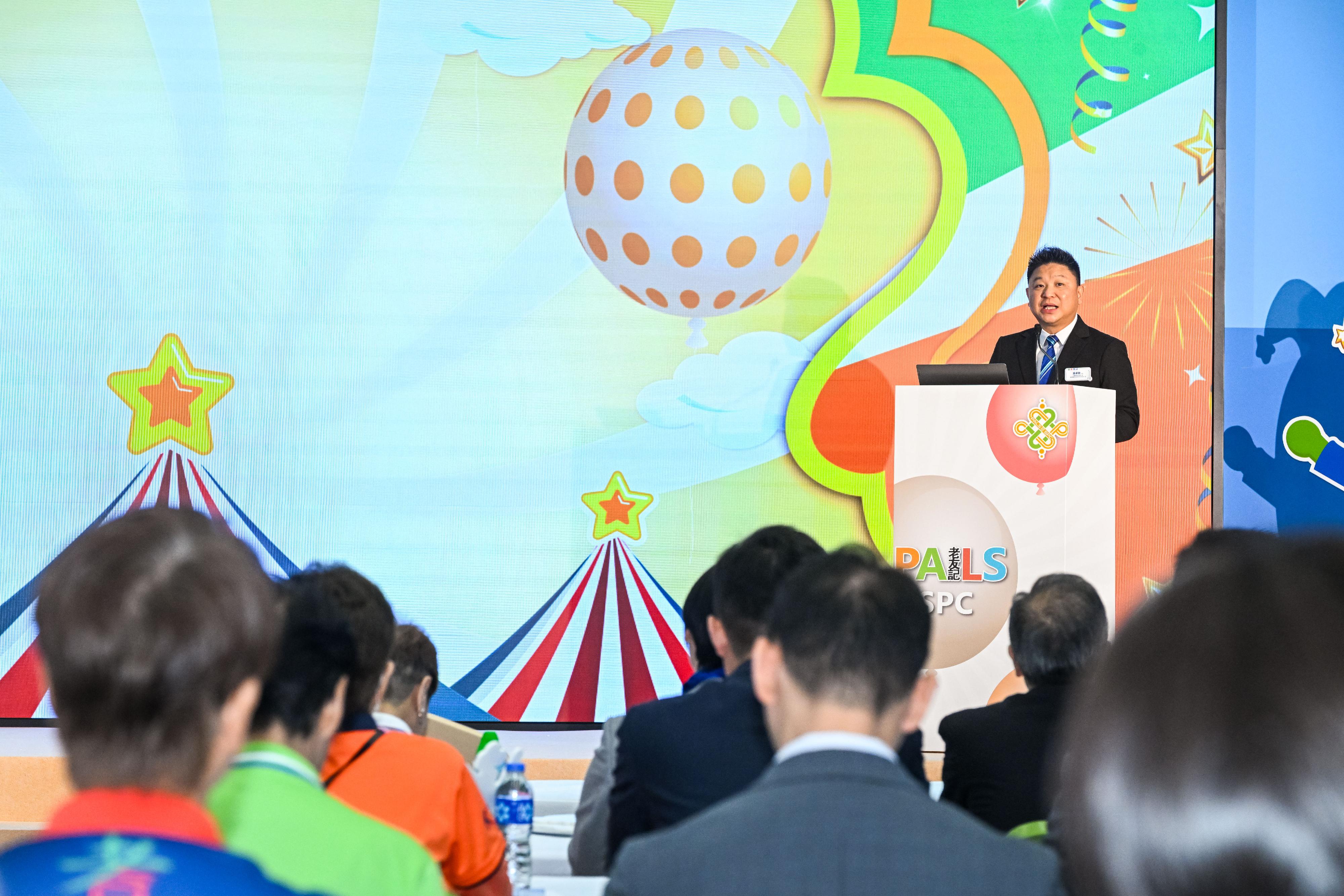 The Annual General Meeting 2024 cum Luncheon of Senior Police Call (SPC) took place today (June 13) at the Police Officers' Club. The Regional Commander of Marine cum Chairperson of SPC Central Advisory Board, Mr Ng Cheuk-hang delivers welcome remarks at the meeting.