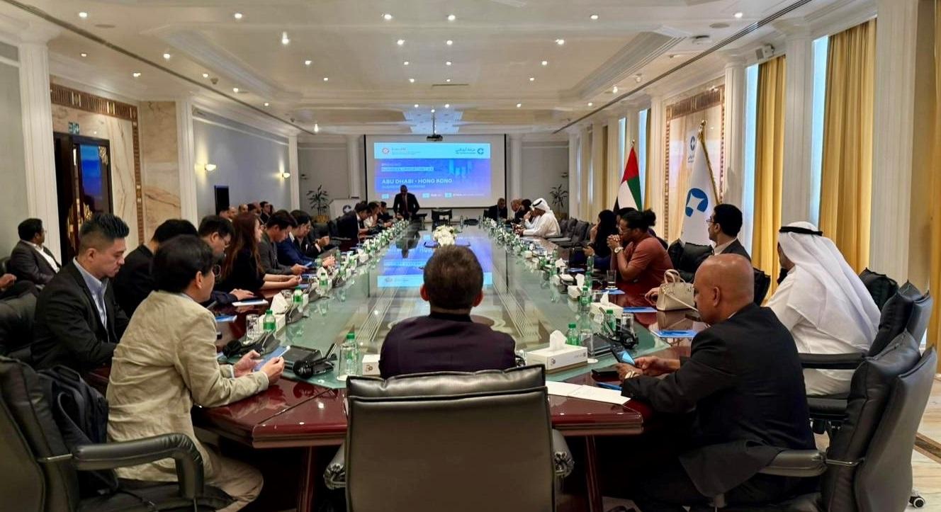 Invest Hong Kong (InvestHK) embarked on a visit to the Gulf Cooperation Council region from May 9 to 16, with stops in Oman and the United Arab Emirates. Photo shows representatives of InvestHK and delegates participating in a meeting with the Abu Dhabi Chamber of Commerce and Industry and its members, followed by a networking session hosted by the Chamber, on May 15 (Abu Dhabi time).