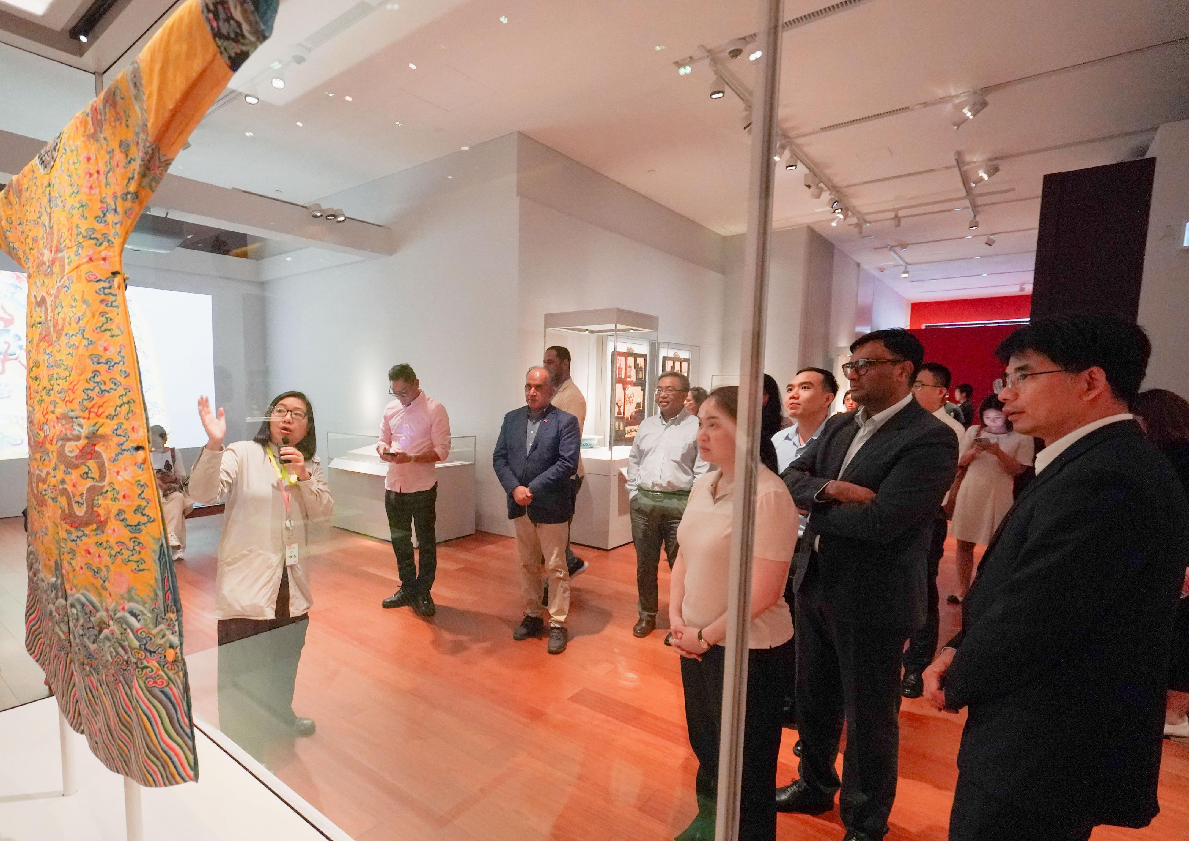 A delegation of 10 overseas government officials completed their three-day visit in Hong Kong today (June 18). Photo shows the delegation touring the Hong Kong Palace Museum at the West Kowloon Cultural District. 