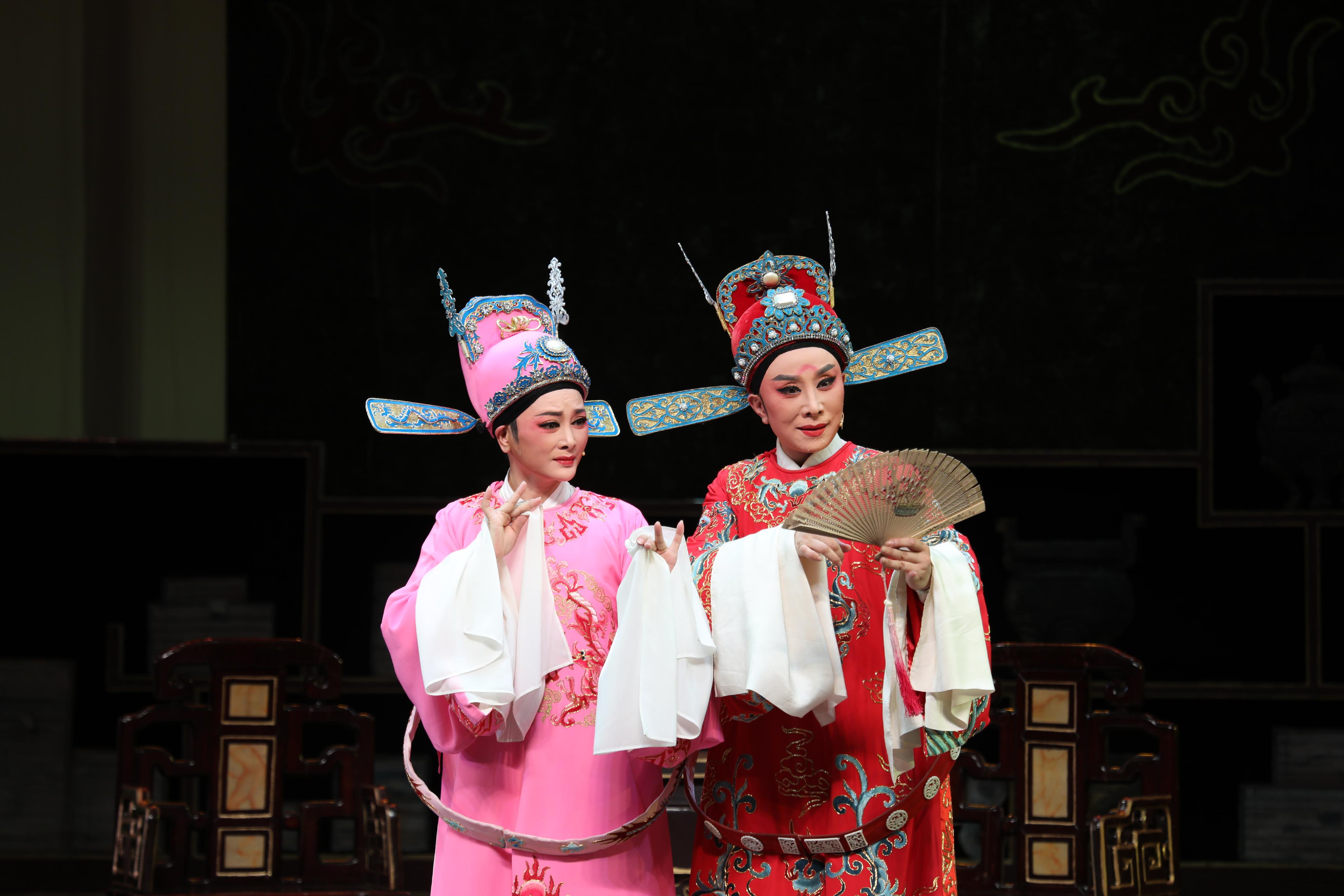 The Xiaobaihua Yue Opera Troupe of Shaoxing will present three classic Yue opera performances for the Chinese Culture Festival 2025 in July. Photo shows a scene from "The Aloeswood Fan".
