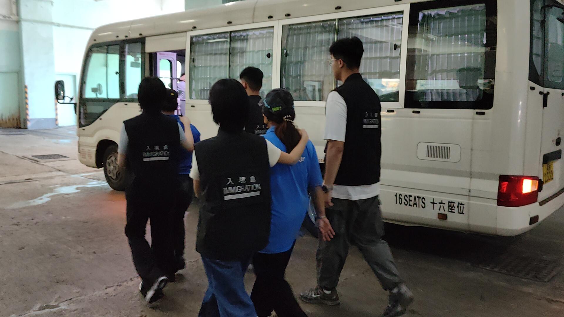 The Immigration Department mounted a series of anti-illegal worker focused operations from May 19 to yesterday (June 23). Photo shows suspected illegal workers arrested during an operation.