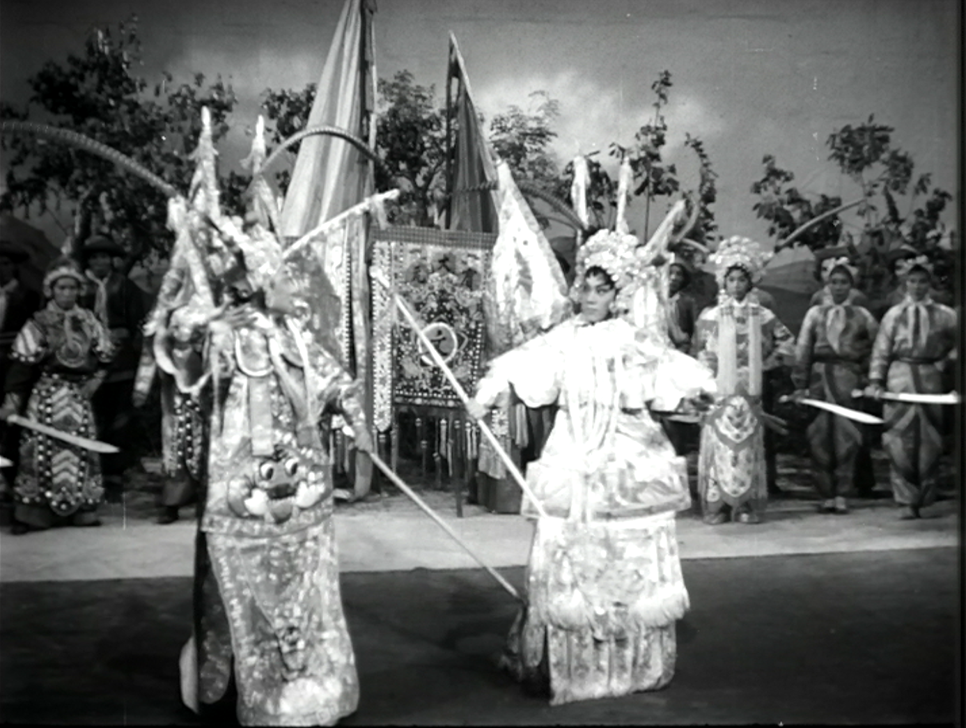 To commemorate the 100th anniversary of the birth of acclaimed Cantonese opera virtuoso Fung Wong Nui, the Hong Kong Film Archive of the Leisure and Cultural Services Department will present "Phoenix on the Silver Screen - A Centenary Tribute to Fung Wong Nui" as part of its screening series "Morning Matinee" from August 1 to October 31, featuring 16 classic films starring her. Photo shows a film still from "A Maid Commander-in-chief and a Rash General" (1962). 
