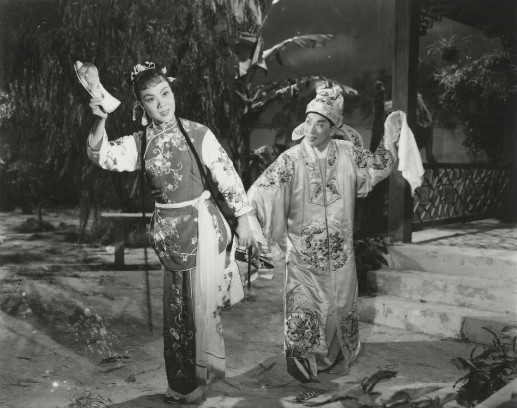 To commemorate the 100th anniversary of the birth of acclaimed Cantonese opera virtuoso Fung Wong Nui, the Hong Kong Film Archive of the Leisure and Cultural Services Department will present "Phoenix on the Silver Screen - A Centenary Tribute to Fung Wong Nui" as part of its screening series "Morning Matinee" from August 1 to October 31, featuring 16 classic films starring her. Photo shows a film still from "Red Shoes Solves the Mystery Case" (1959). 