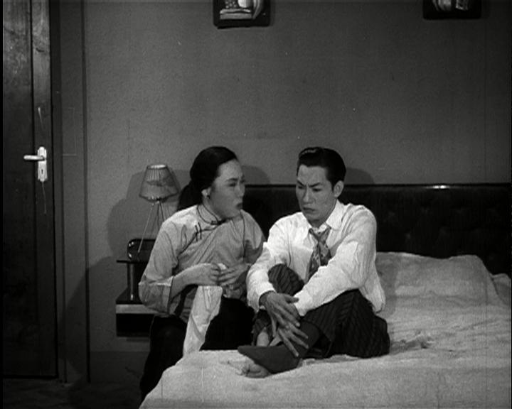 To commemorate the 100th anniversary of the birth of acclaimed Cantonese opera virtuoso Fung Wong Nui, the Hong Kong Film Archive of the Leisure and Cultural Services Department will present "Phoenix on the Silver Screen - A Centenary Tribute to Fung Wong Nui" as part of its screening series "Morning Matinee" from August 1 to October 31, featuring 16 classic films starring her. Photo shows a film still from "The Illegitimate Lover" (1959). 