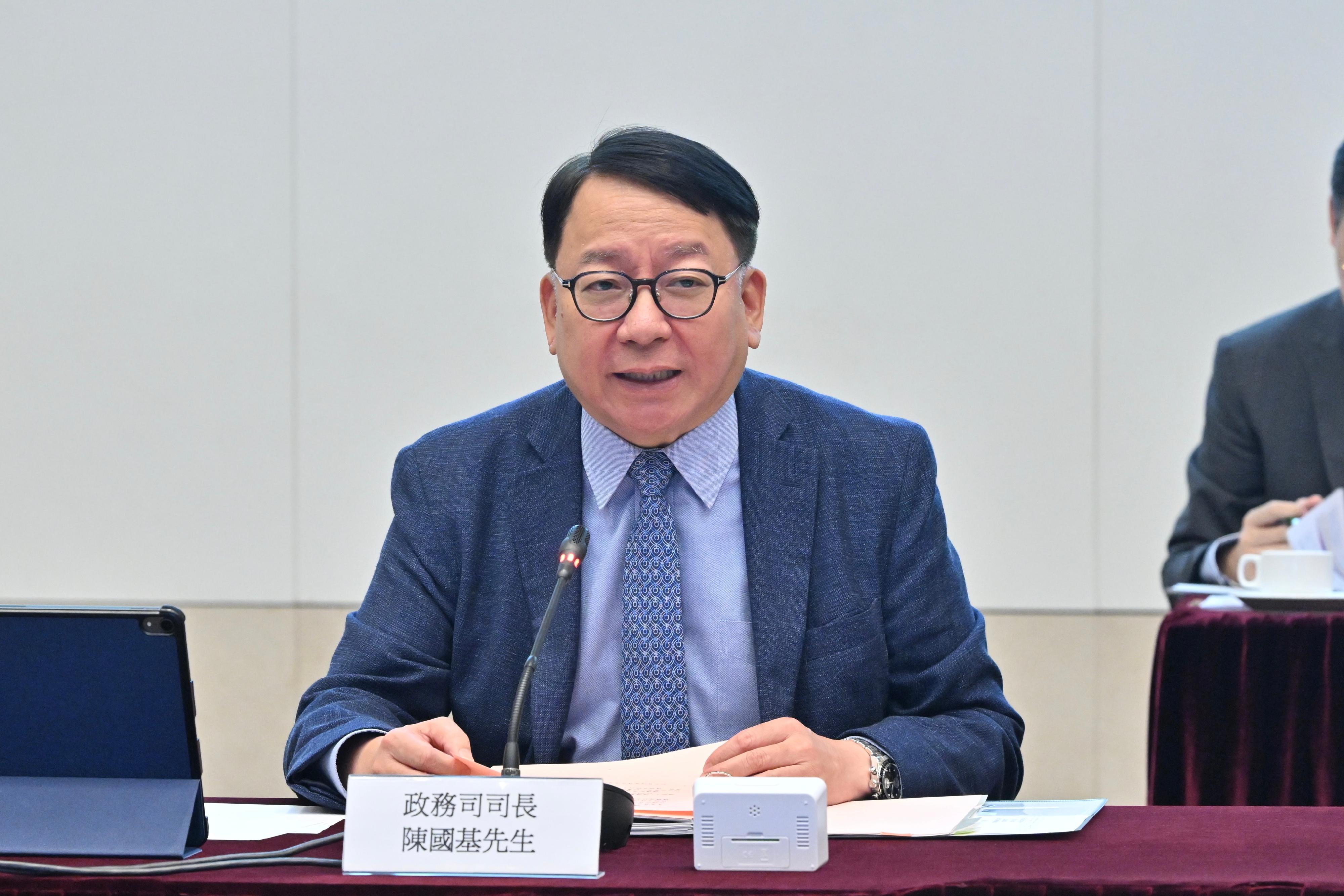 政務司司長陳國基今日（六月二十六日）主持第六屆扶貧委員會第三次會議。