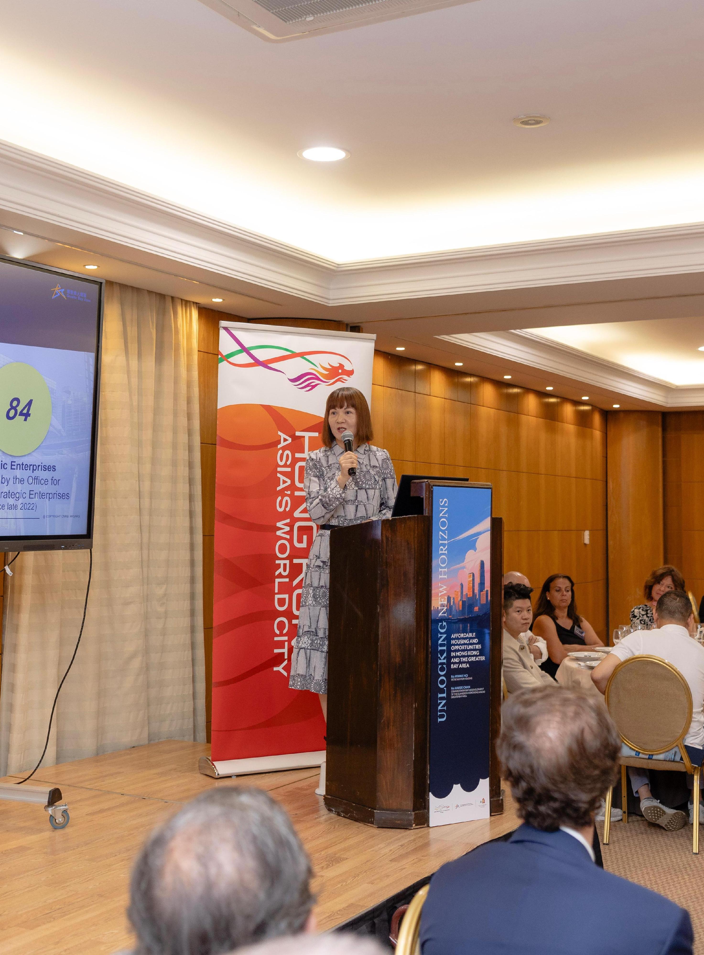 The Secretary for Housing, Ms Winnie Ho, continued her visit to Lisbon, Portugal, yesterday (July 3, Lisbon time) and attended a business luncheon co-organised by the Guangdong-Hong Kong-Macao Greater Bay Area Development Office under the Constitutional and Mainland Affairs Bureau and the Hong Kong Economic and Trade Office in Brussels. Photo shows the Commissioner for the Development of the Guangdong-Hong Kong-Macao Greater Bay Area, Ms Maisie Chan, speaking at the luncheon.
