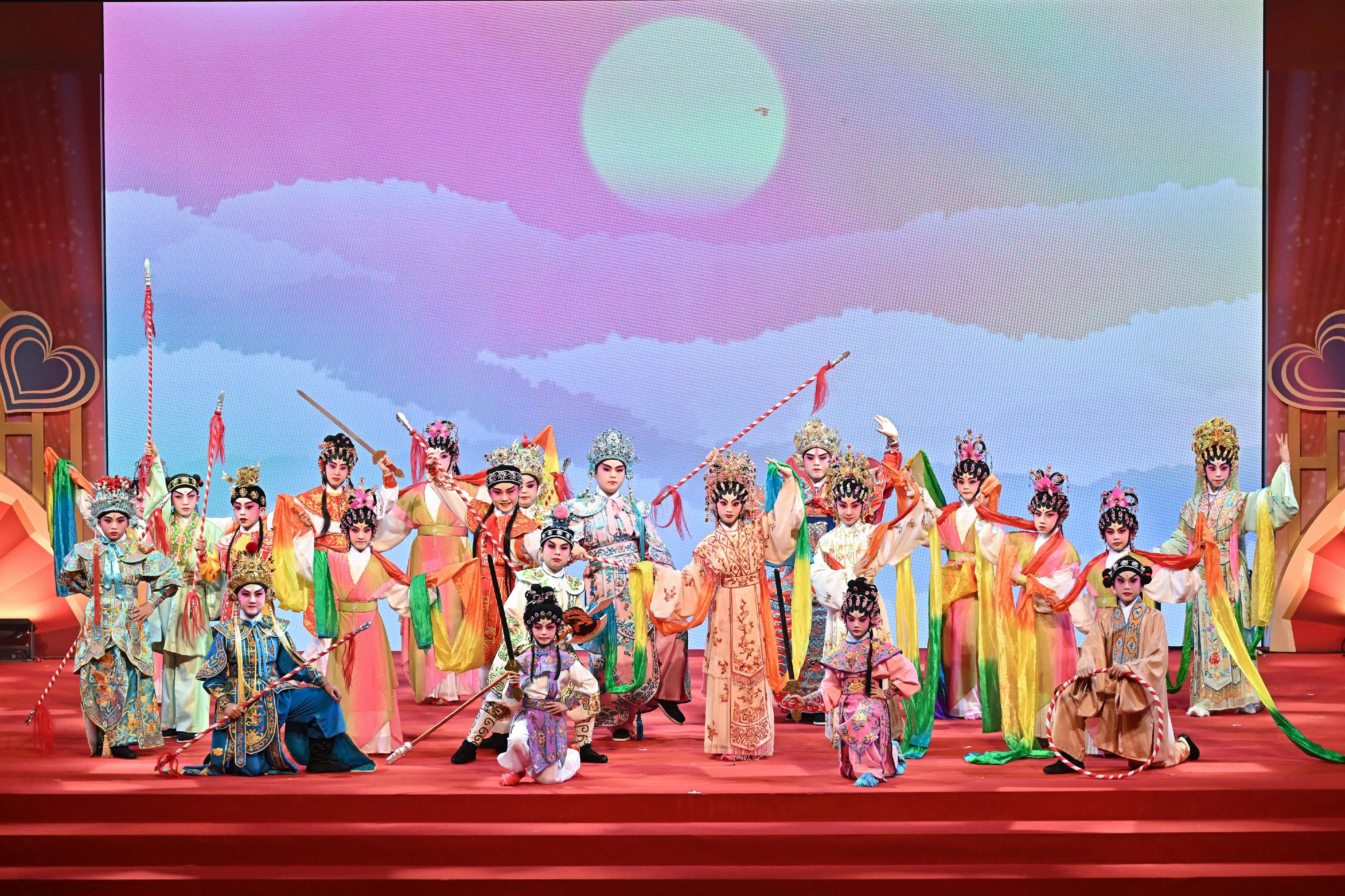 The Education Bureau today (July 4) held the "Love Our Home, Treasure Our Country" Joint Schools National Education Activities Gala, celebrating the fifth anniversary of the implementation of the Hong Kong National Security Law and the 28th anniversary of Hong Kong's return to the motherland. Photo shows students performing Cantonese opera.