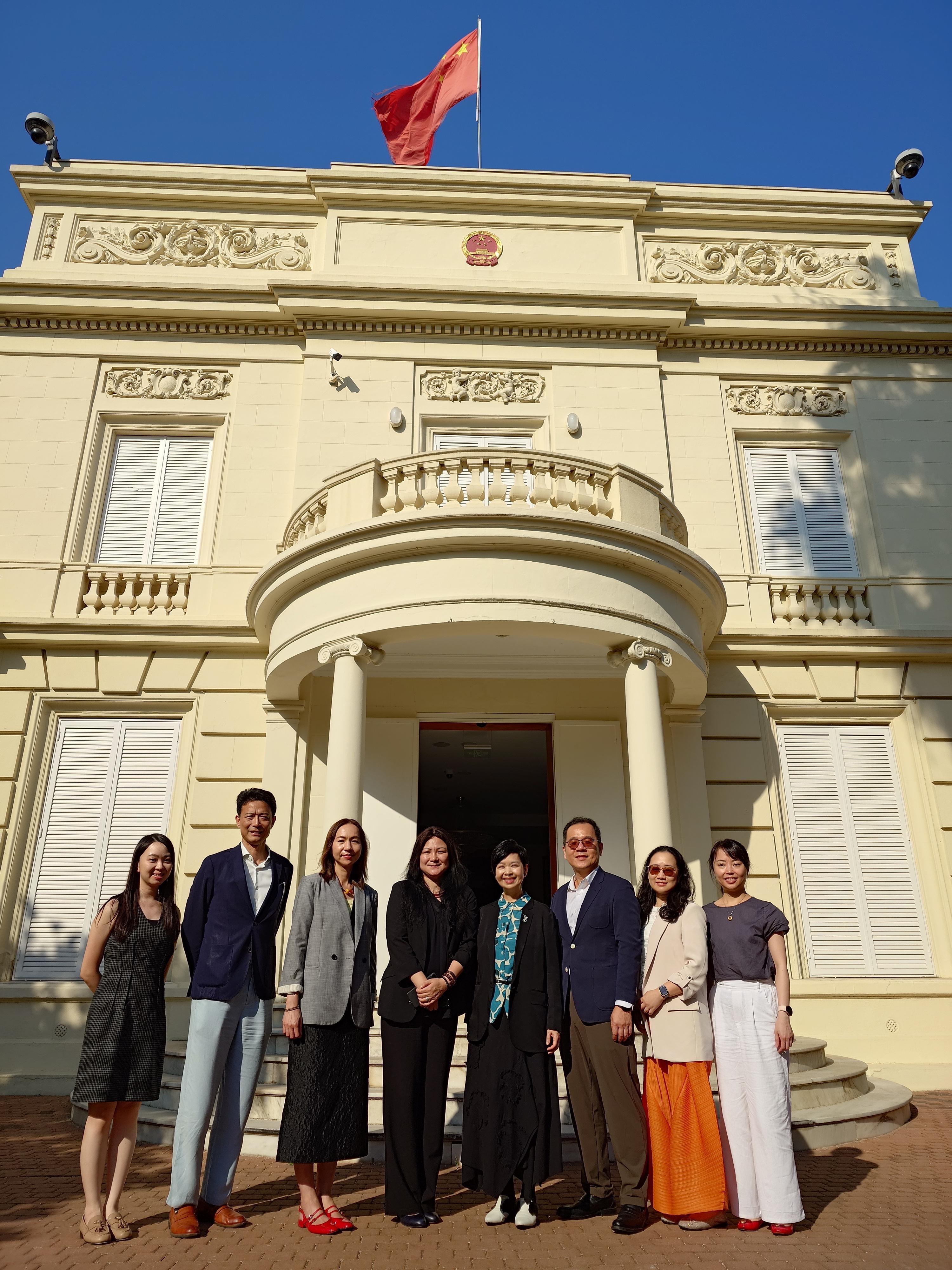 The Secretary for Housing, Ms Winnie Ho, commenced her visit to Barcelona, Spain, yesterday (July 4, Barcelona time). Photo shows Ms Ho (fourth right) paying a courtesy call on the Consul General of the People's Republic of China in Barcelona, Ms Meng Yuhong (fourth left), to share with her various housing initiatives being implemented by the Housing Bureau, which included promoting the development of housing construction technologies by leveraging the strengths of the Mainland cities of the Guangdong-Hong Kong-Macao Greater Bay Area.