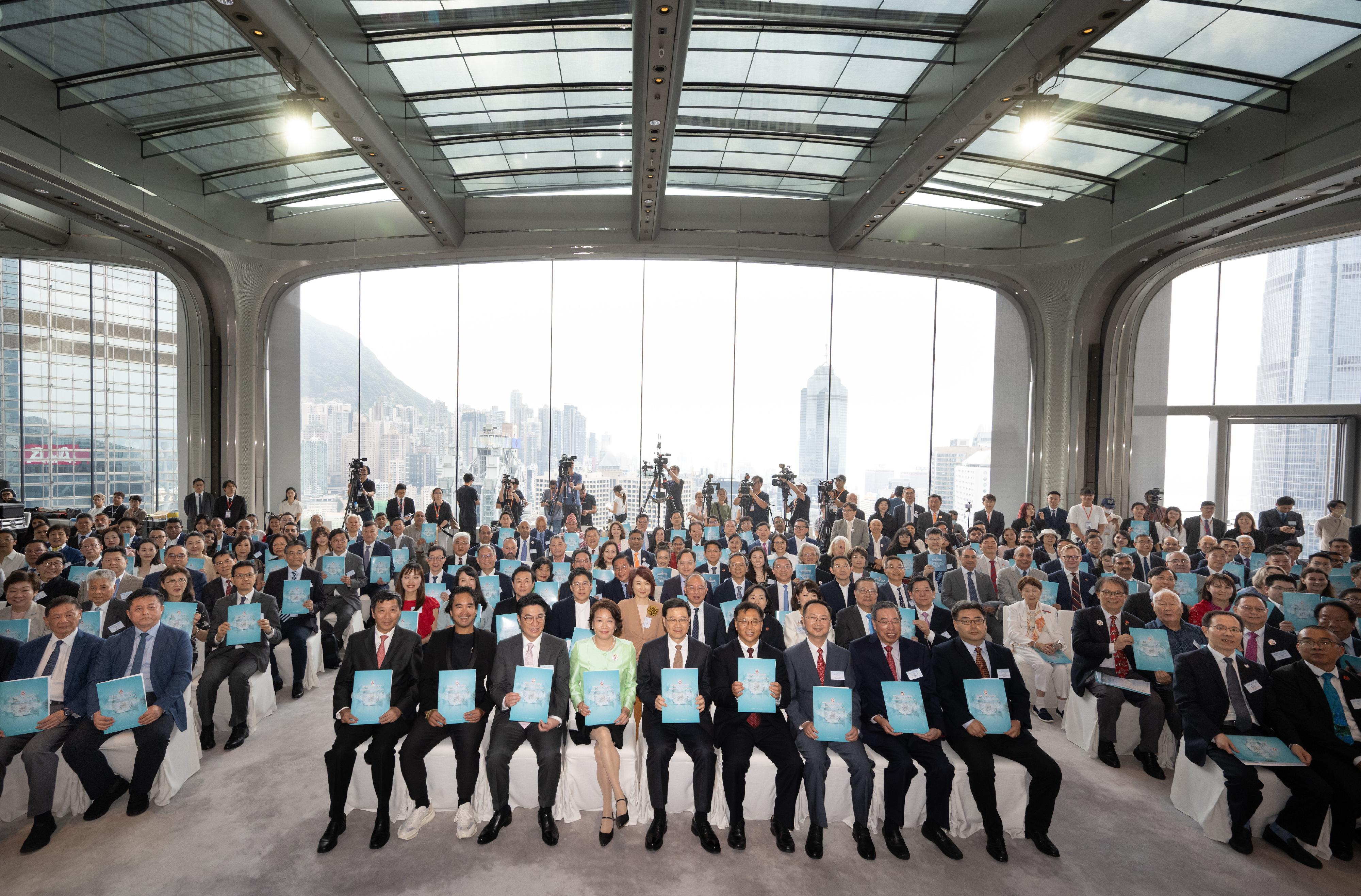The Chief Executive, Mr John Lee, attended the Hong Kong Association for External Friendship Inauguration Ceremony today (July 5). Photo shows (front row, from sixth left) the Founding President and Chief Executive Officer of the Hong Kong Association for External Friendship, Professor Priscilla Leung; Mr Lee; the Commissioner of the Ministry of Foreign Affairs of the People's Republic of China in the Hong Kong Special Administrative Region, Mr Cui Jianchun; the Secretary General of the Chinese People's Association for Friendship with Foreign Countries, Mr Sun Xueqing, and other guests at the ceremony.

