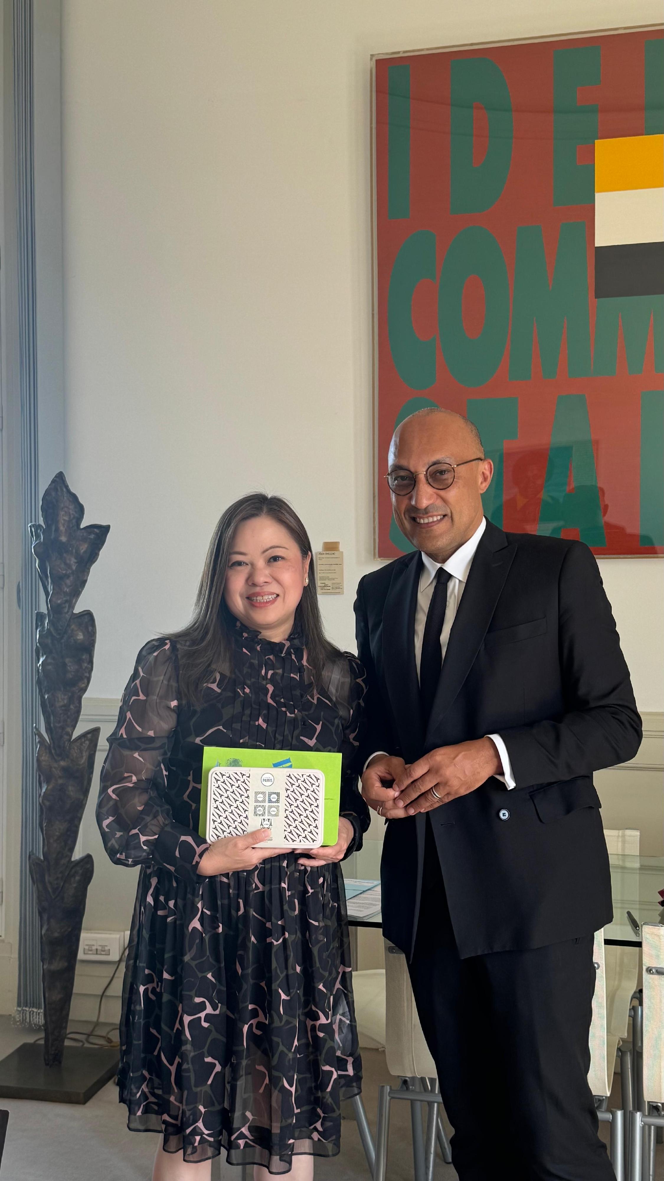 The Secretary for Culture, Sports and Tourism, Miss Rosanna Law (left), continued her visit to Paris, France on July 4 (Paris time) and met with the Deputy Mayor of Paris Mr Arnaud Ngatcha (right), to explore ways to enhance cultural and tourism ties between Hong Kong and France.
