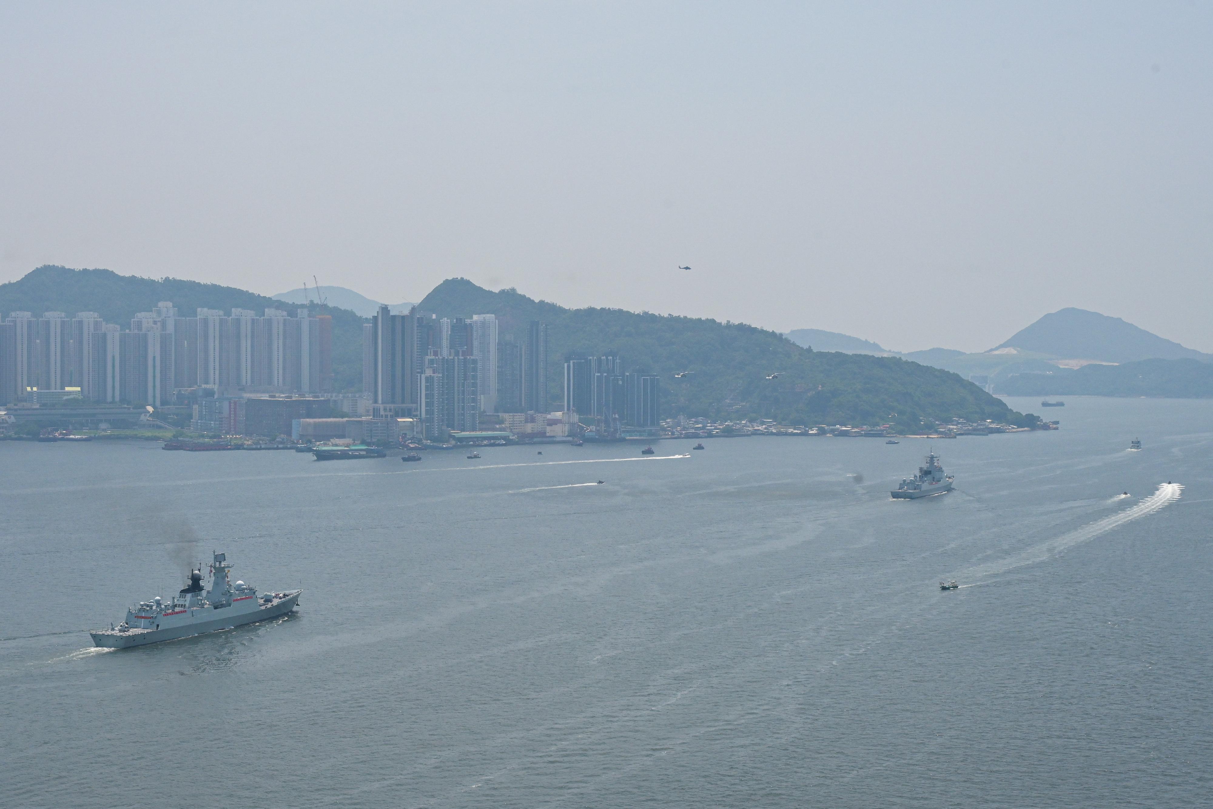 中國人民解放軍海軍山東艦編隊今早（七月七日）駛離香港。