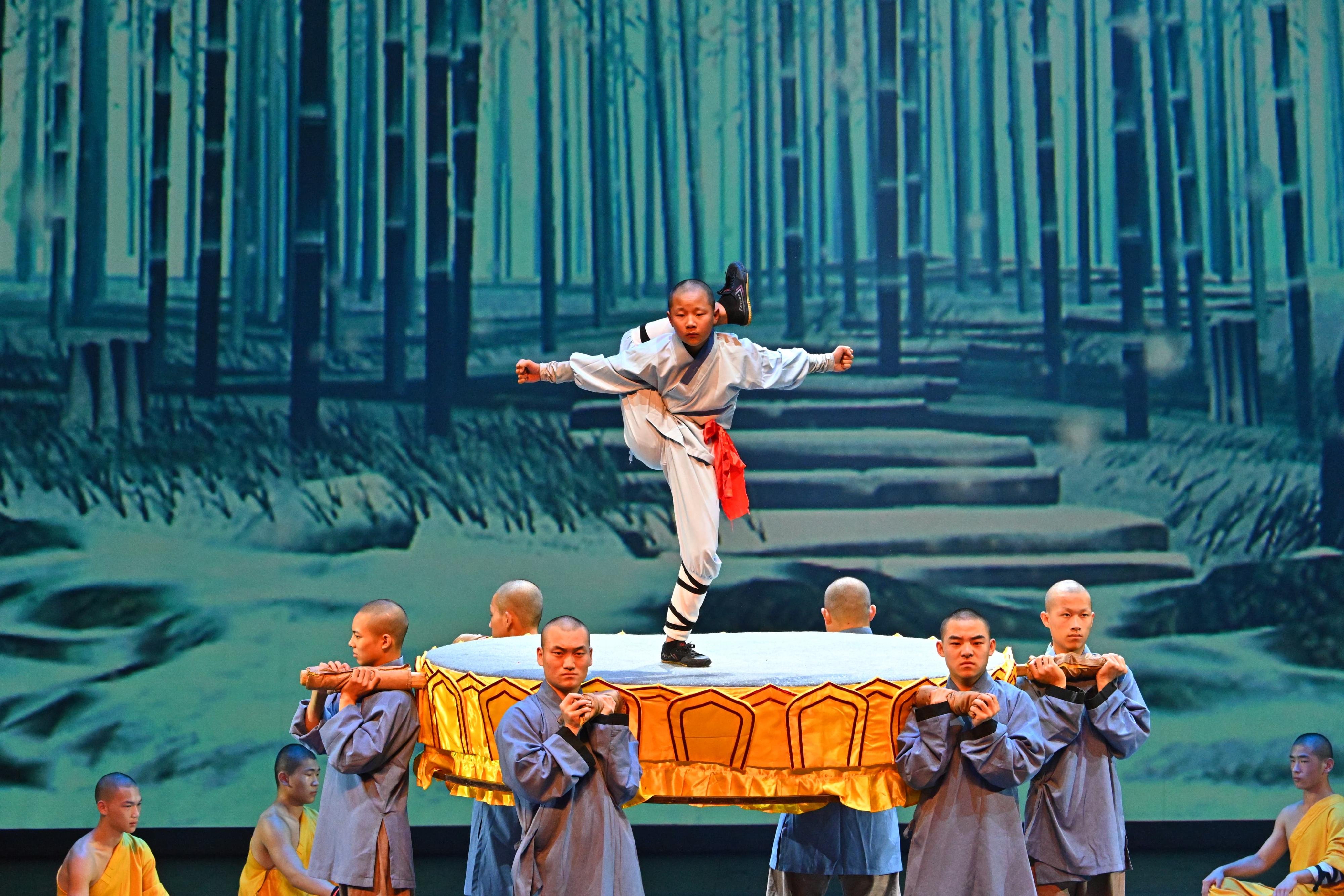 The celebrated Henan Provincial Shaolin Wushu Center will perform a martial arts theatre production, "Soul of Shaolin", from tomorrow (July 11) to July 13 to open the International Arts Carnival. After more than two decades of world touring, the programme is finally coming to Hong Kong and is not to be missed.