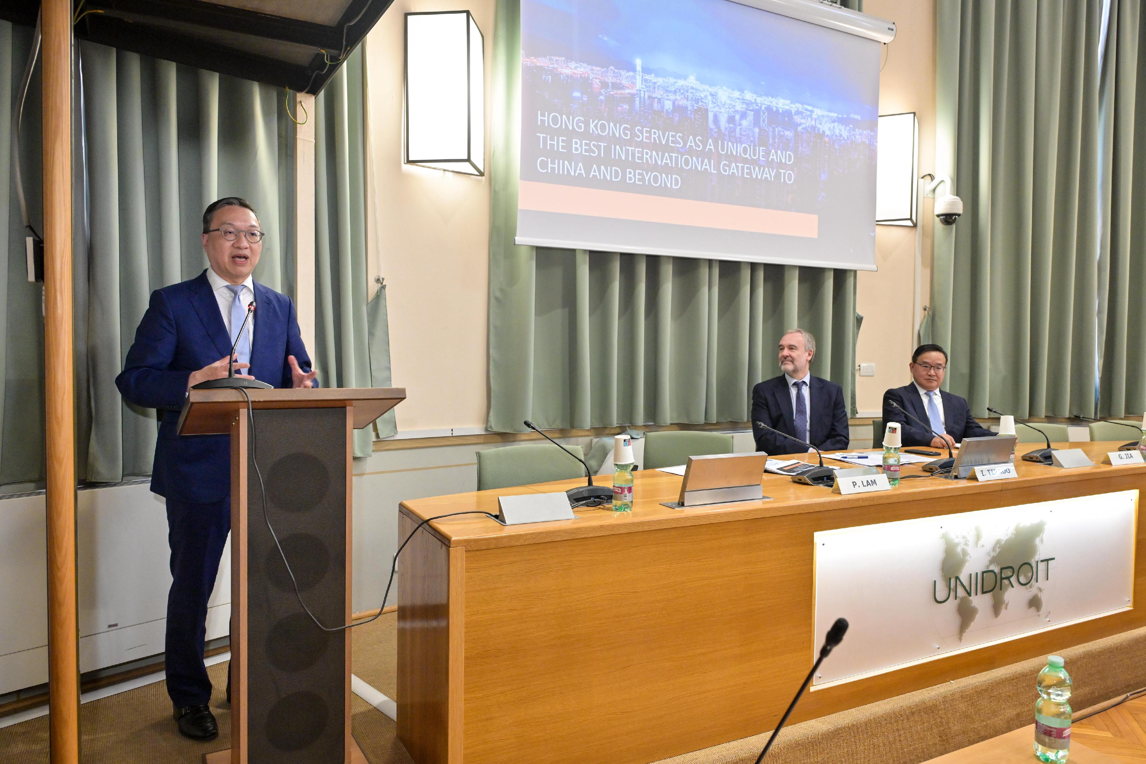The Secretary for Justice, Mr Paul Lam, SC, attended a seminar entitled "Hong Kong as a Gateway to the Asia Pacific" co-organised by the Department of Justice and International Institute for the Unification of Private Law in Rome, Italy, on July 10 (Rome time). Photo shows Mr Lam (first left) delivering his keynote speech at the seminar.