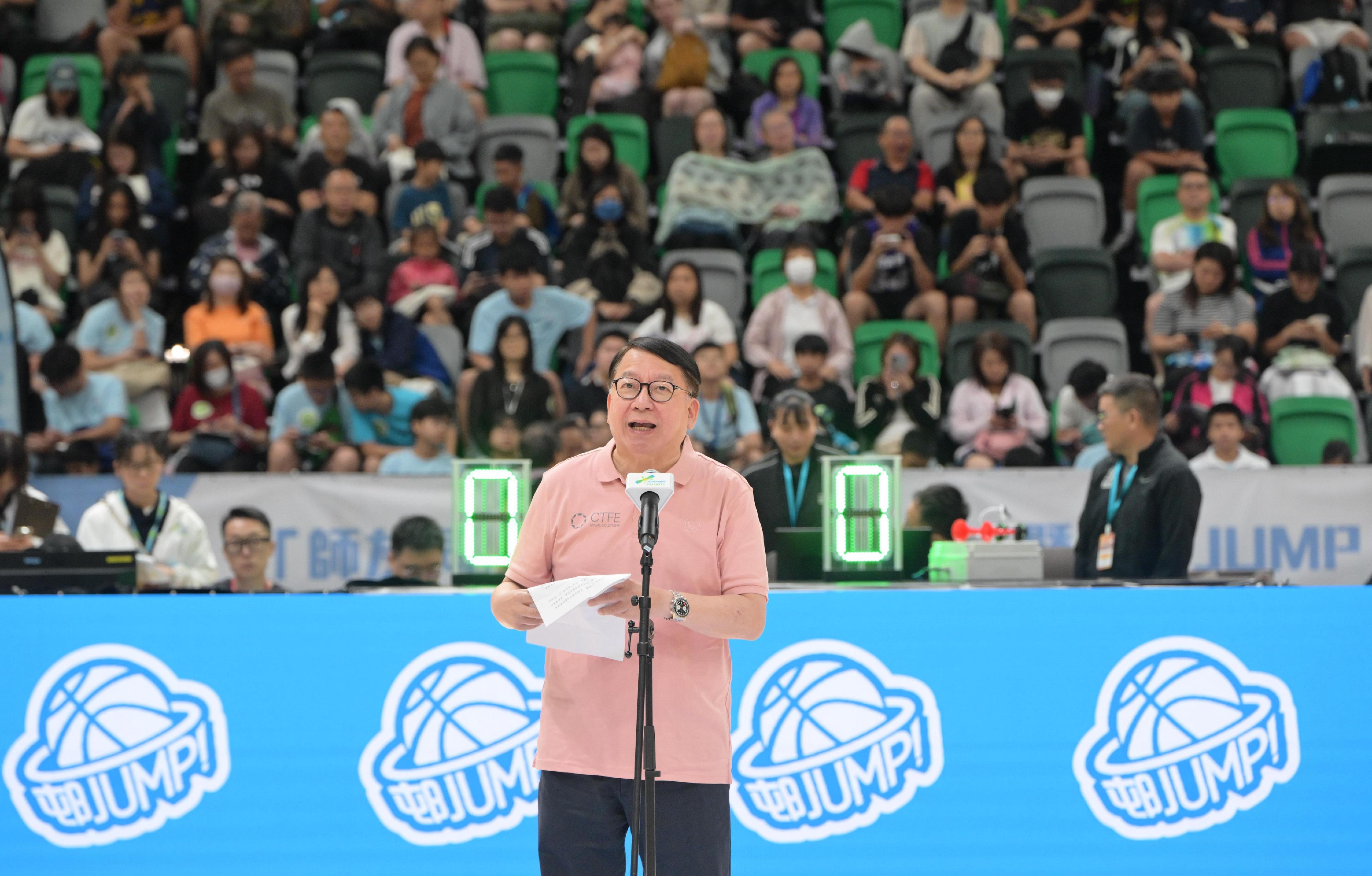 政務司司長陳國基今日（七月十二日）在「師友同行　活力匯聚挑戰賽」暨《邨JUMP！》冠軍爭霸戰2024–2025致辭。
