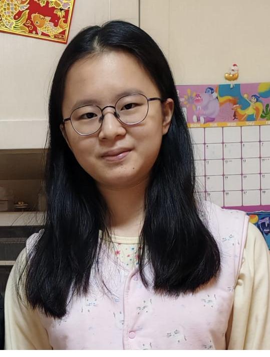 十八歲女子郭靄筠身高約一點七米，體重約五十五公斤，中等身材，長面型，黃皮膚，蓄長黑髮及綁馬尾，左下巴有痣。她最後露面時身穿淺藍色短袖上衣、黑色長褲、白色波鞋、戴黑框眼鏡及攜有一個紅色背包。
