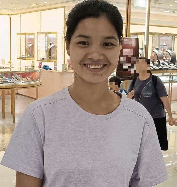 Marma Swe Sai Nu, aged 19, is about 1.7 metres tall, 54 kilograms in weight and of thin build. She has a long face with yellow complexion and long straight black hair. She was last seen wearing a pink T-shirt, brown trousers and khaki flip-flops.
