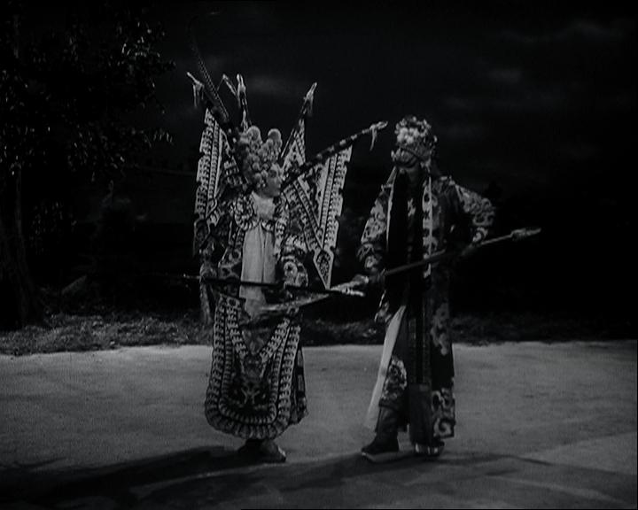 The Hong Kong Film Archive of the Leisure and Cultural Services Department will present a programme entitled "Cantonese Opera Films: The Legend of Guan Gong" from August 30 to September 7, featuring five Cantonese opera films in the 1950s and 1960s starring virtuosos. Photo shows a film still of "Lui Bo" (1961). 