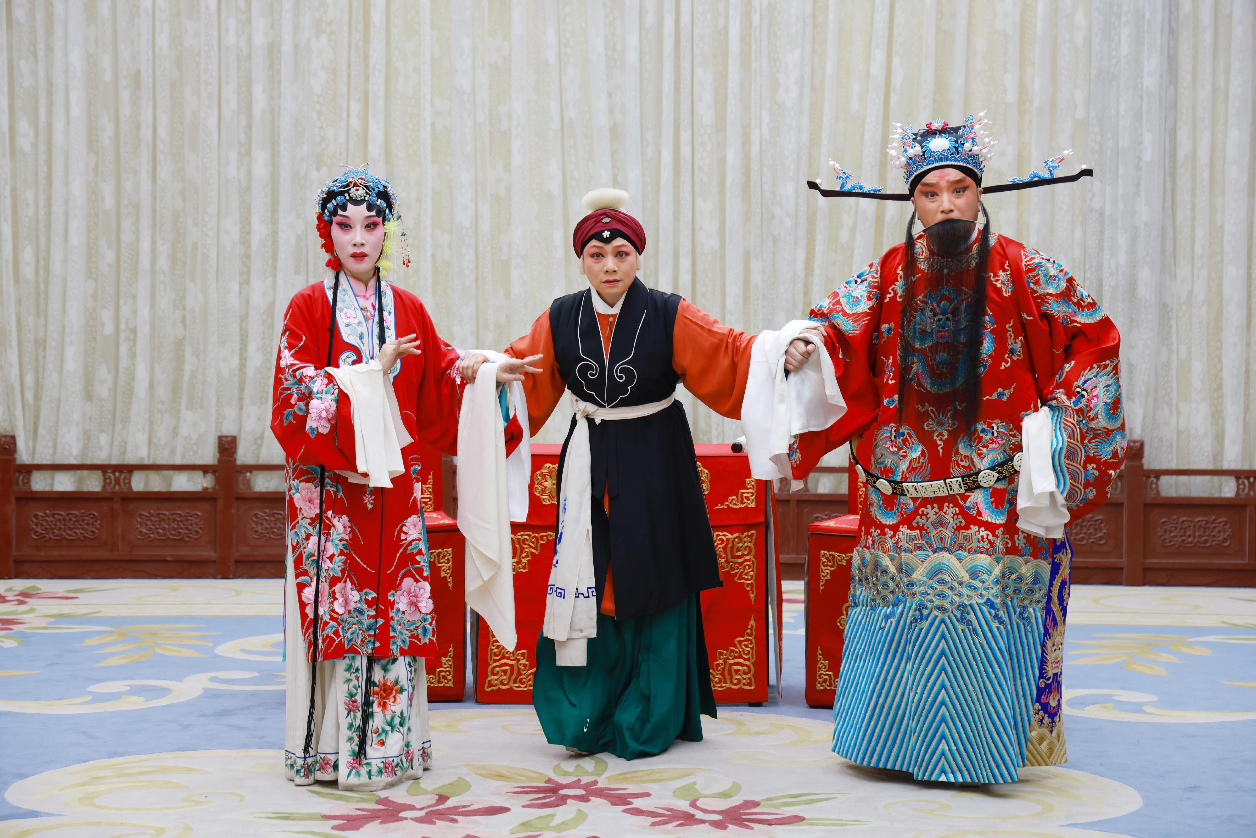 The Chinese Culture Festival 2025 has invited Zhejiang Jingkun Art Center (Kun Opera Troupe) to present timeless masterpieces in Hong Kong in August. Photo shows a scene from the excerpt "Cancelling the Birthday Celebrations" from "The Pavilion of Chanting in the Wind".
