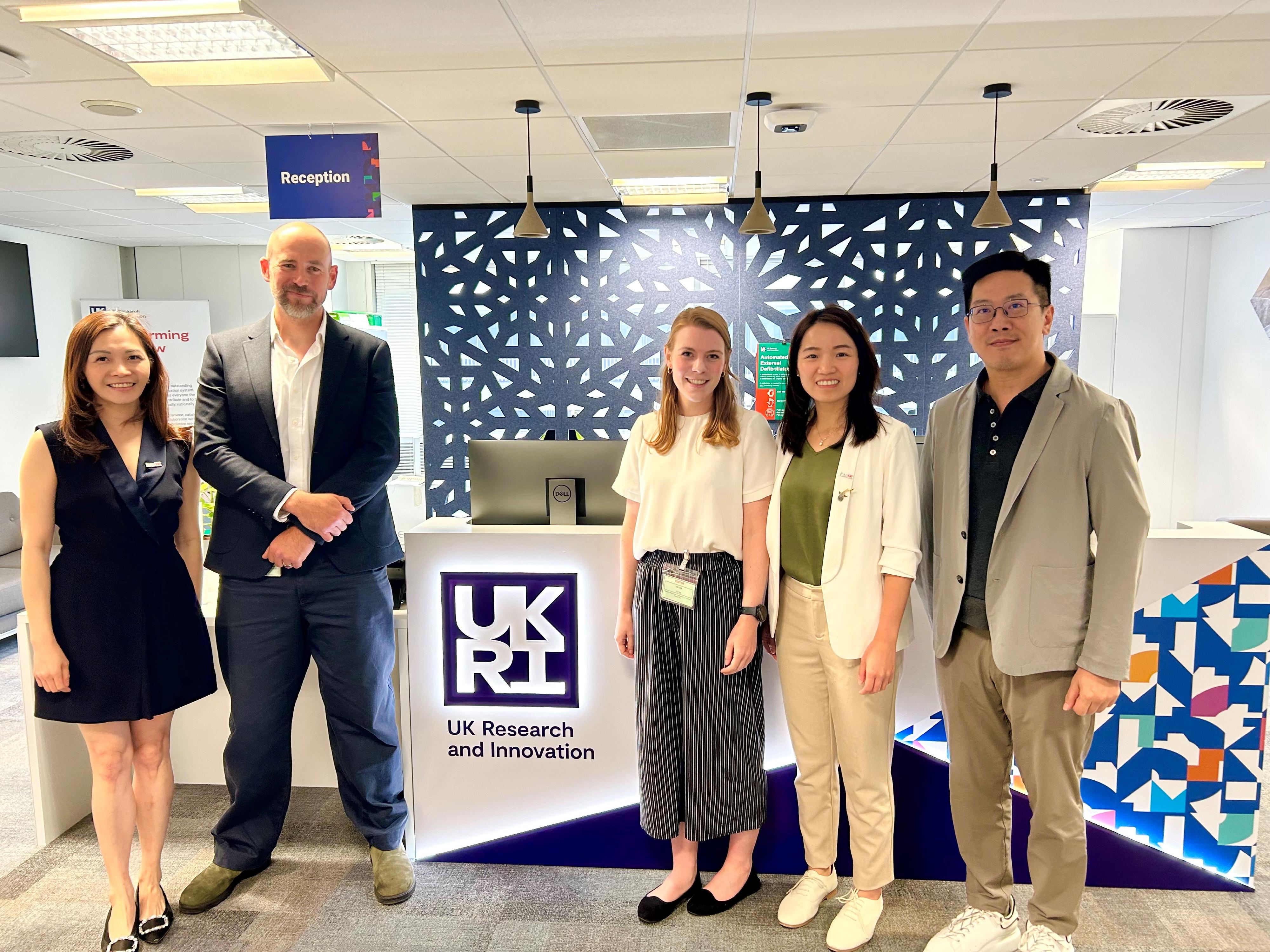 Invest Hong Kong (InvestHK) completed a fruitful visit to the United Kingdom (UK) from July 13 to 20, championing Hong Kong as a premier international green technology hub for UK companies seeking growth and collaboration opportunities in Asia and beyond. Photo shows the Senior Vice President (Sustainability) for Technology, Innovation and Entrepreneurship at InvestHK, Ms Olivia To (second right), and the Head of Business and Talent Attraction/Investment Promotion at InvestHK London Office, Ms Daisy Ip (first left), visiting UK Research and Innovation.
