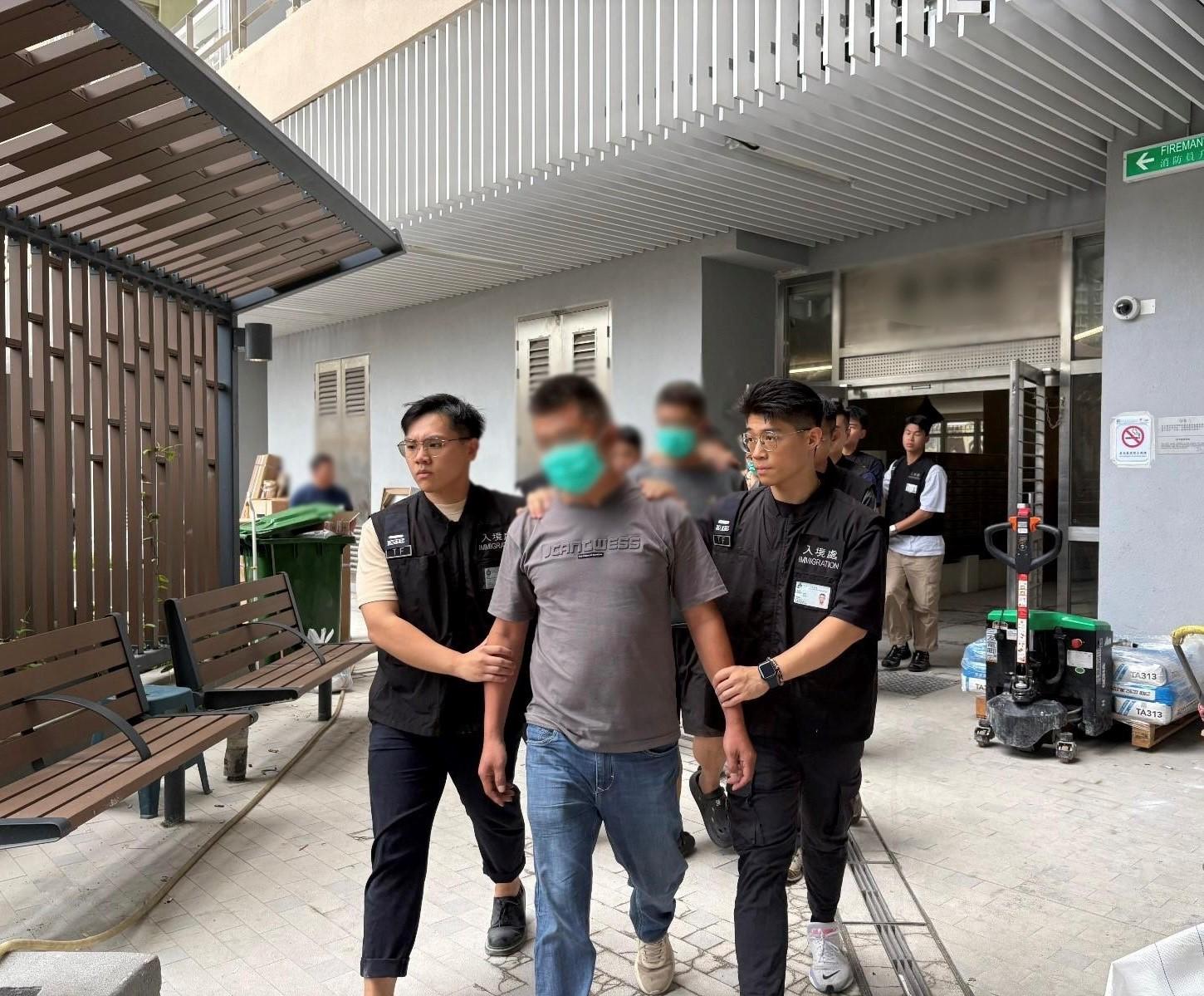 The Immigration Department mounted a series of territory-wide anti-illegal worker operations codenamed "Contribute", "Greenlane", "Twilight", and a joint operation with the Hong Kong Police Force codenamed "Windsand", for four consecutive days from July 28 to yesterday (July 31). Photo shows suspected illegal workers arrested during an operation.