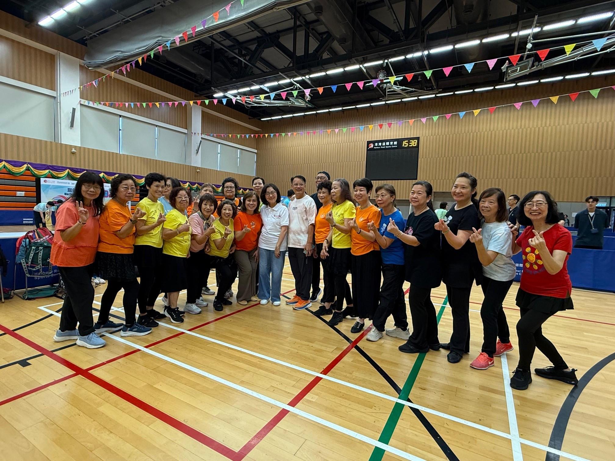 The Secretary for Development, Ms Bernadette Linn, participated in the Sport For All Day 2025 organised by the Leisure and Cultural Services Department at the Harbour Road Sports Centre today (August 3). Ms Linn (eighth left, front row) is pictured with participants at the event.