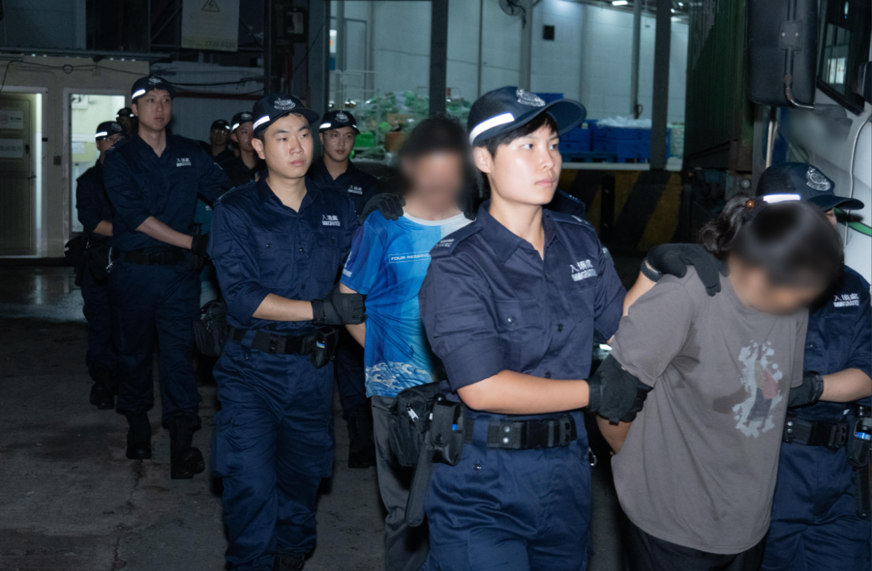 The Immigration Department mounted an anti-illegal worker operation recently. Photo shows suspected illegal workers arrested during the operation yesterday (August 6).