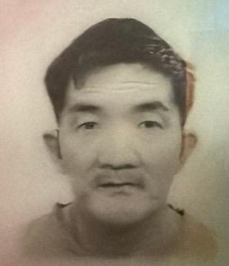Li Lee, aged 56, is about 1.7 metres tall, 55 kilograms in weight and of medium build. He has a long face with yellow complexion and short black hair. 