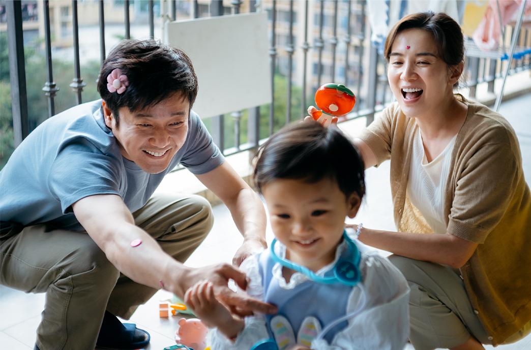 The Chinese Film Panorama 2025, jointly presented by the Leisure and Cultural Services Department and the Southern Film Culture Foundation, will be held from September 10 to October 29. Twelve films produced on the Mainland with a variety of styles and themes will be screened. Photo shows a film still of "Enjoy Yourself" (2024).