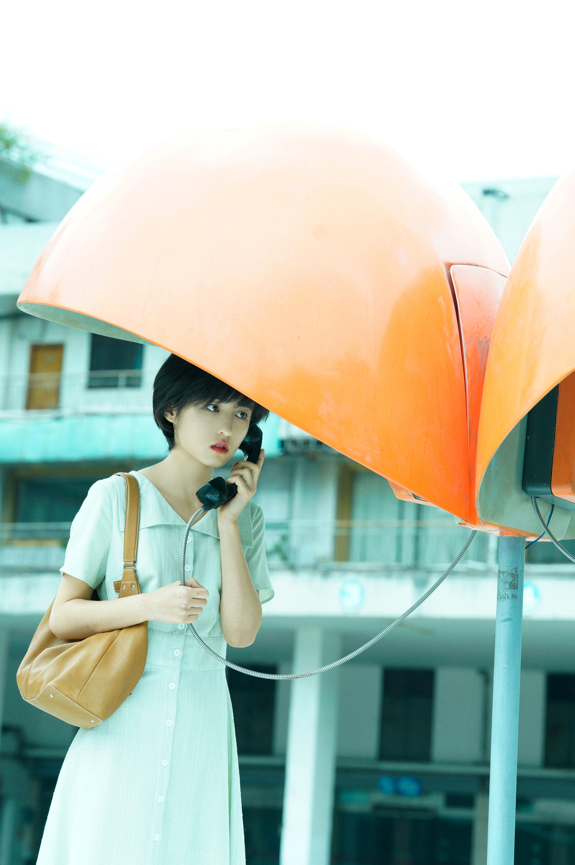The Chinese Film Panorama 2025, jointly presented by the Leisure and Cultural Services Department and the Southern Film Culture Foundation, will be held from September 10 to October 29. Twelve films produced on the Mainland with a variety of styles and themes will be screened. Photo shows a film still of "I Love You, to the Moon, and Back" (2024).