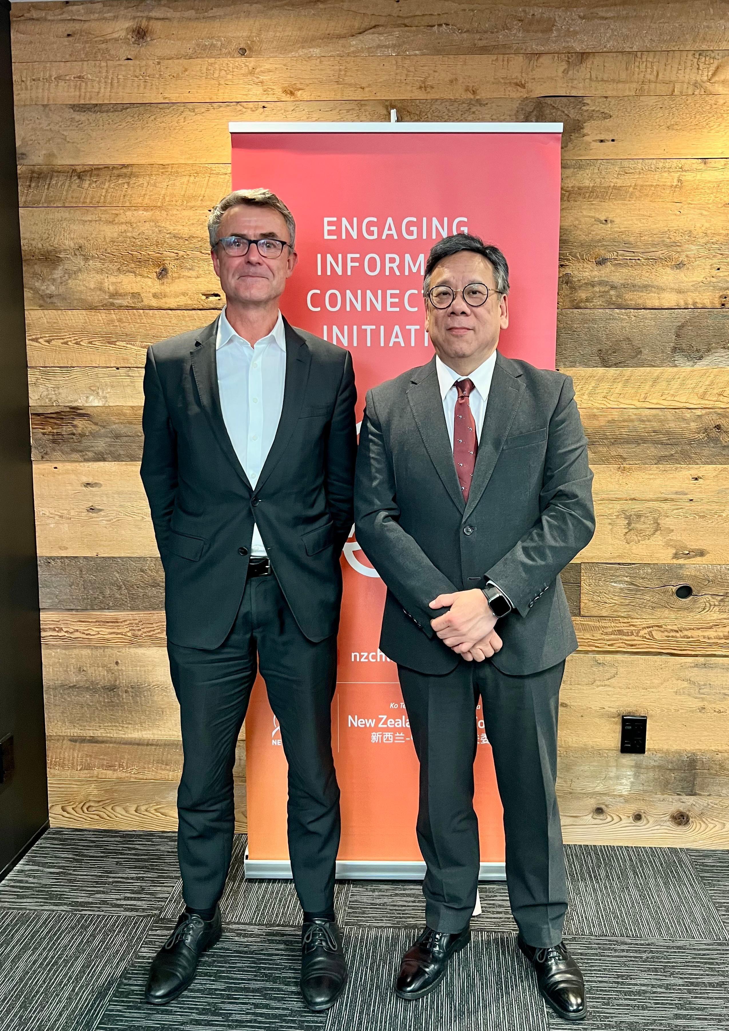 The Secretary for Commerce and Economic Development, Mr Algernon Yau, arrived in Auckland today (August 12) to continue his visit to New Zealand. Photo shows Mr Yau (right) meeting with the Executive Director of the New Zealand China Council, Mr Alistair Crozier (left), to update him on Hong Kong's latest developments, such as the Northern Metropolis development, and initiatives to attract enterprises and investment around the globe.