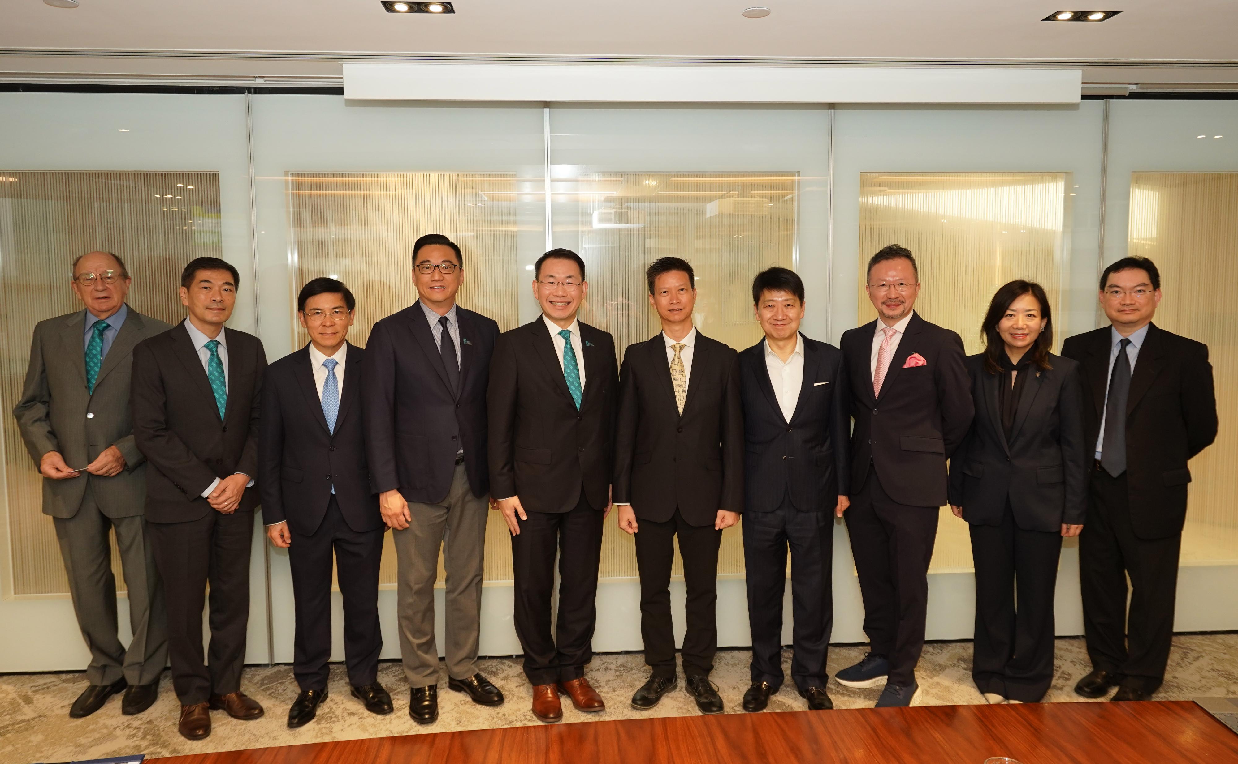 The Commissioner for Labour, Mr Sam Hui, has visited labour organisations and employer associations in the past month to strengthen communication and engagement with employees and employers. Photo shows Mr Hui (fifth right) visiting the Employers' Federation of Hong Kong.
