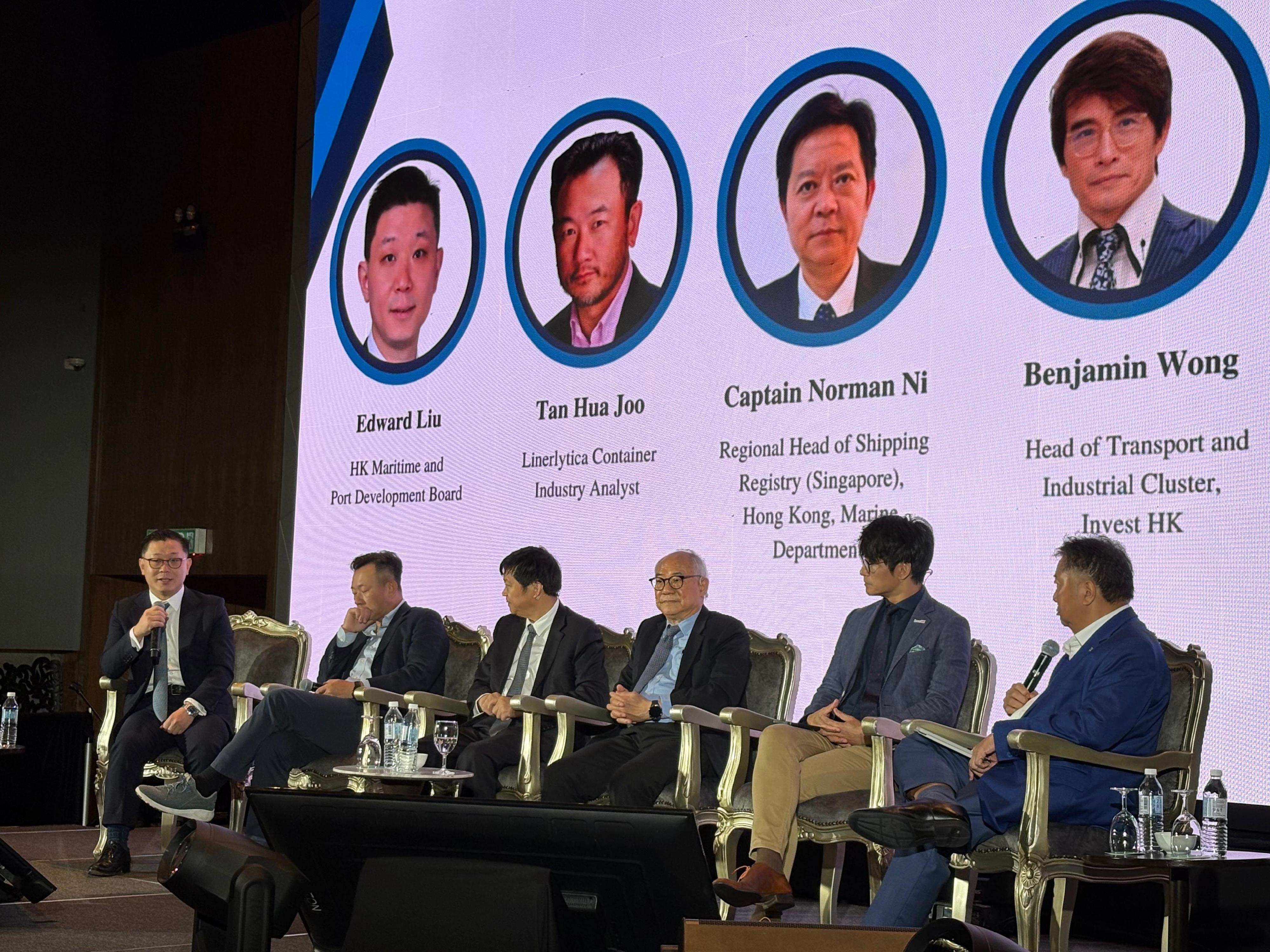 The Hong Kong Economic and Trade Office in Jakarta, in partnership with Invest Hong Kong and the Shipping Association Malaysia, and with the support of the Singapore Regional Desk of the Hong Kong Shipping Registry, organised a business seminar titled "Gateway to Asia: Maximising Maritime and Trade Potential between Hong Kong and Malaysia" today (August 18) in Kuala Lumpur, Malaysia. Photo shows the keynote speakers exchanging views with industry players at the question-and-answer session of the seminar. 