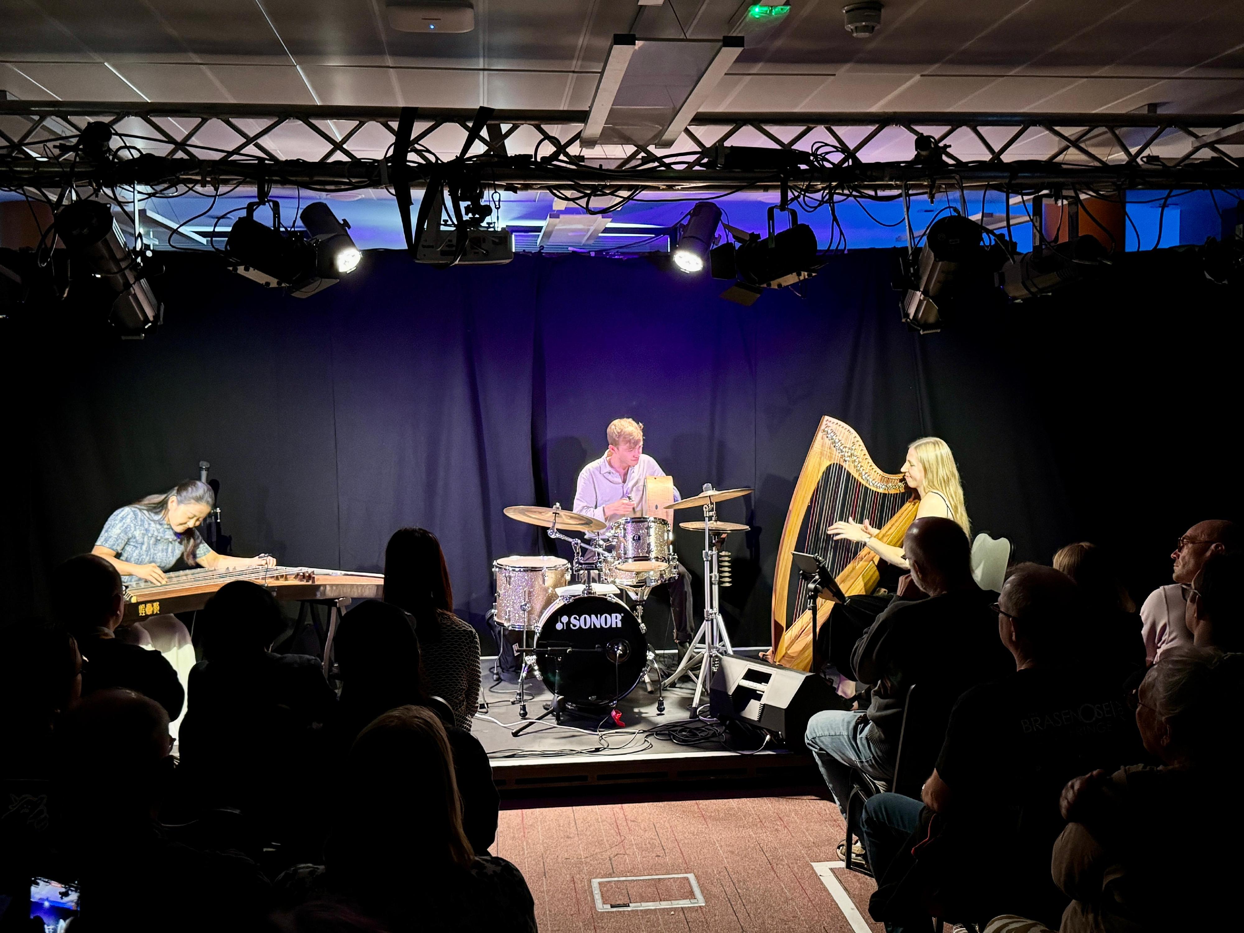 The Hong Kong Economic and Trade Office, London (London ETO) supported three Hong Kong performance programmes at the Edinburgh Festival Fringe 2025 (the Festival), highlighting the city's vibrant arts scene. Photo shows the performance of Waves of Tradition: A New Horizon in Scottish-Chinese Music.