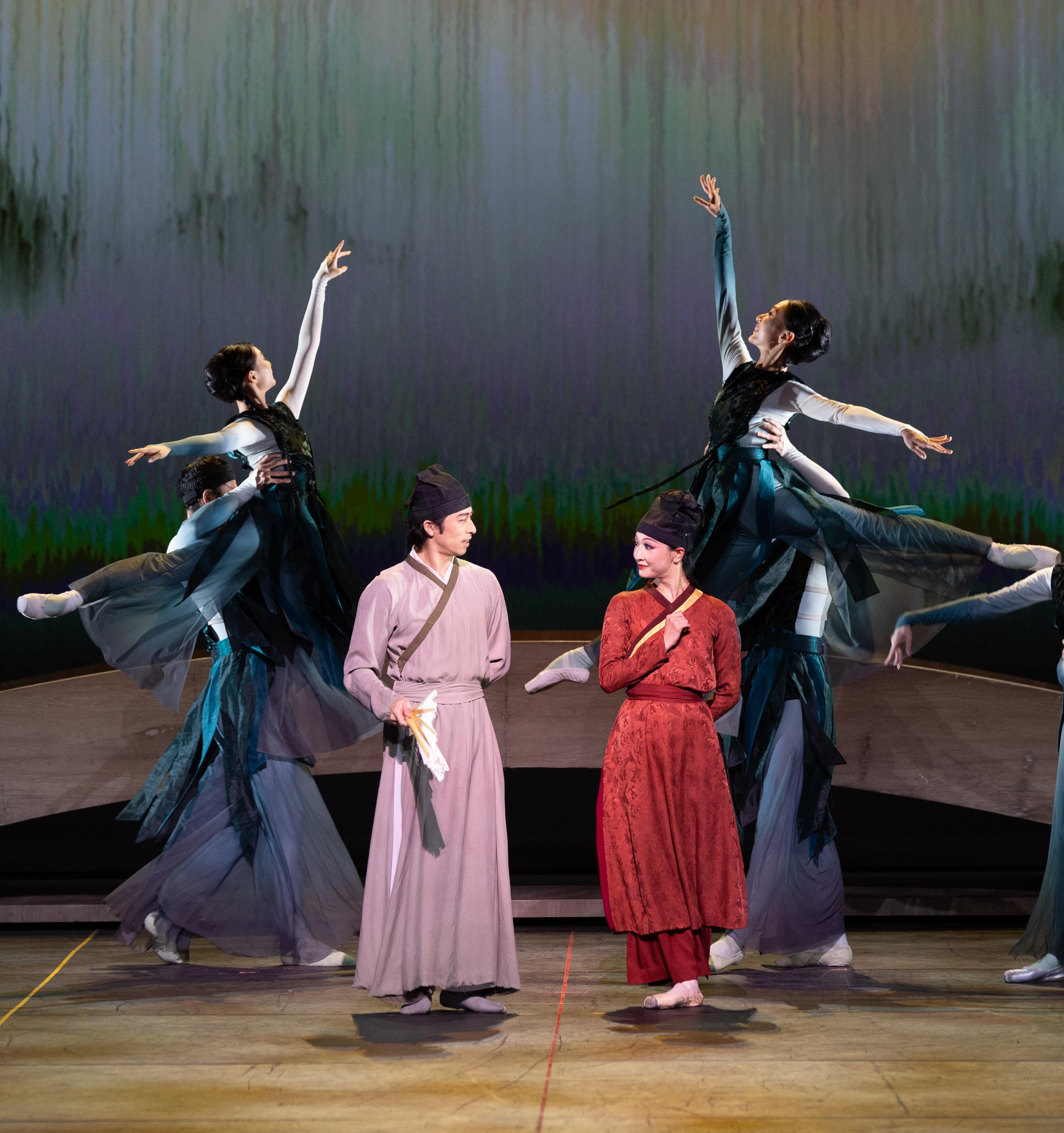The Hong Kong Ballet captivated New York with the US premiere of its award-winning production "The Butterfly Lovers" at its opening night at the prestigious David H. Koch Theater, Lincoln Center, on August 22 (New York time). 