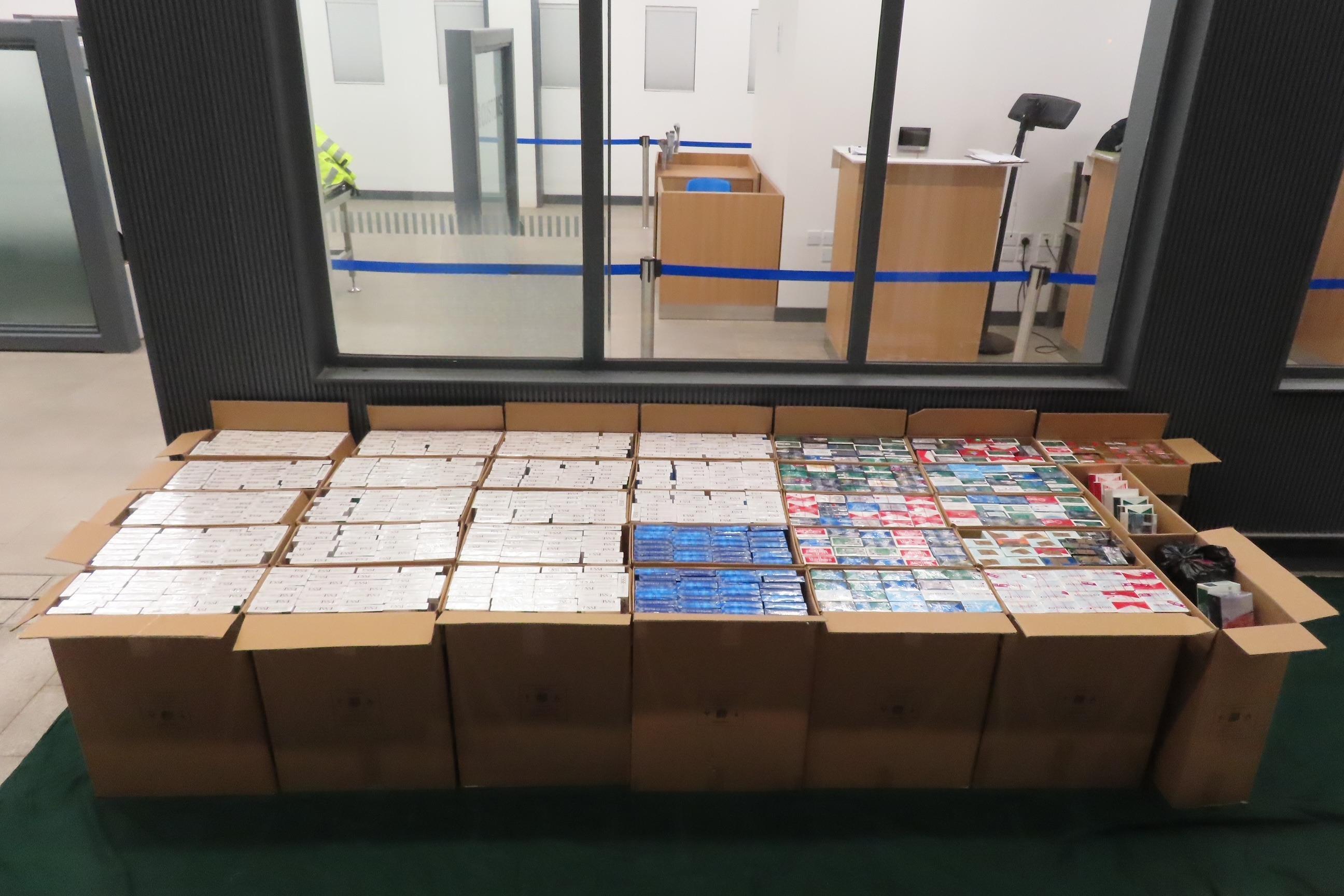 A 37-year-old local man was sentenced to 12 months' imprisonment at the Fanling Magistrates' Courts today (August 29) for dealing with duty-not-paid cigarettes, in contravention of the Dutiable Commodities Ordinance. Photo shows the duty-not-paid cigarettes seized.
