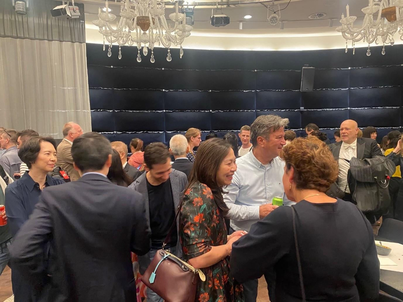The Hong Kong Economic and Trade Office in Brussels hosted a networking event for the guests after the Hong Kong Philharmonic Orchestra concert at the Amsterdam Concertgebouw, the Netherlands on August 30 (Amsterdam time). 