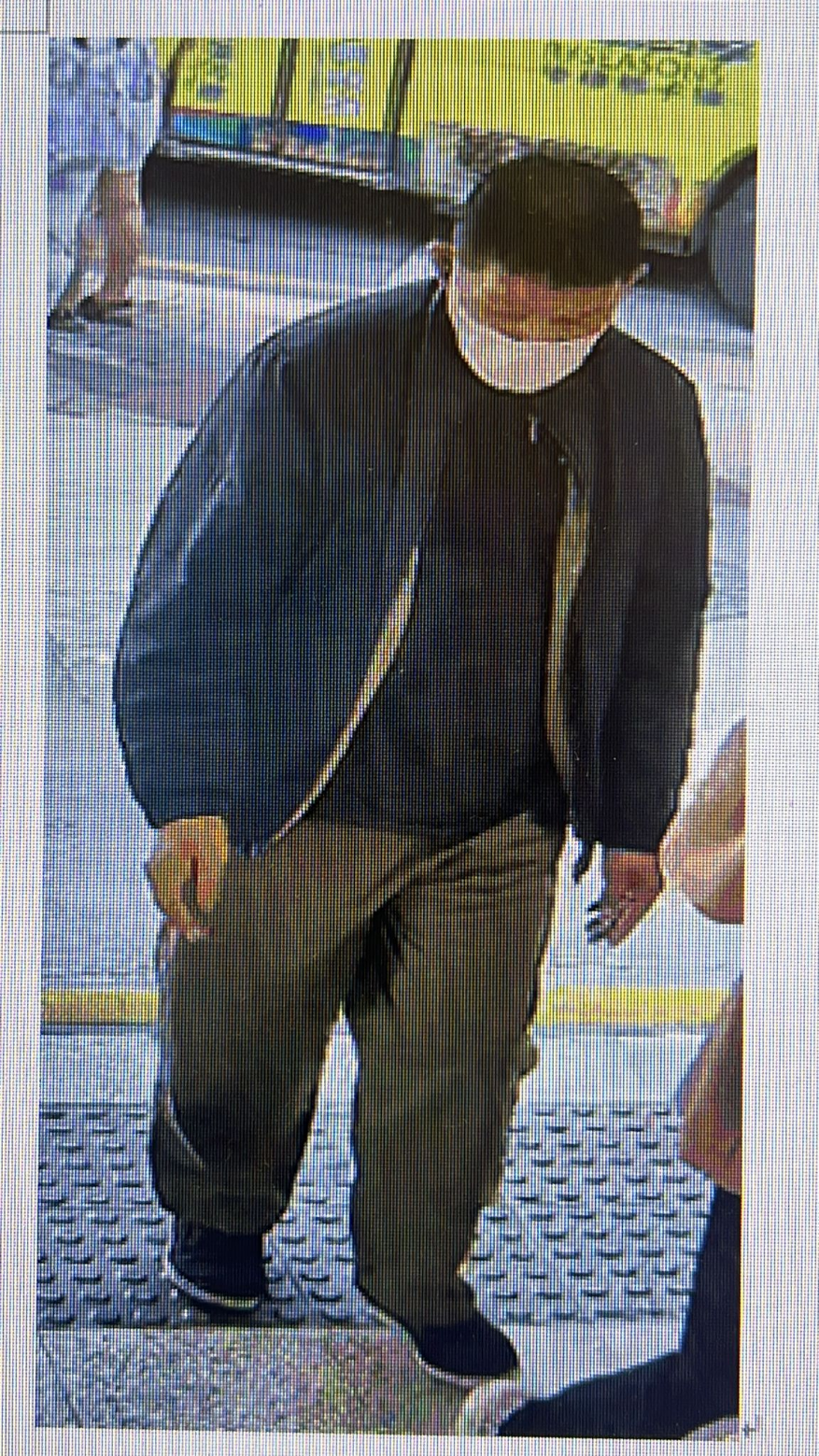 Sit Chi-chung, aged 64, is about 1.6 metres tall, 60 kilograms in weight and of medium build. He has a round face with yellow complexion and short black hair. He was last seen wearing a dark blue jacket, a black top, army green trousers and a pair of black sports shoes.