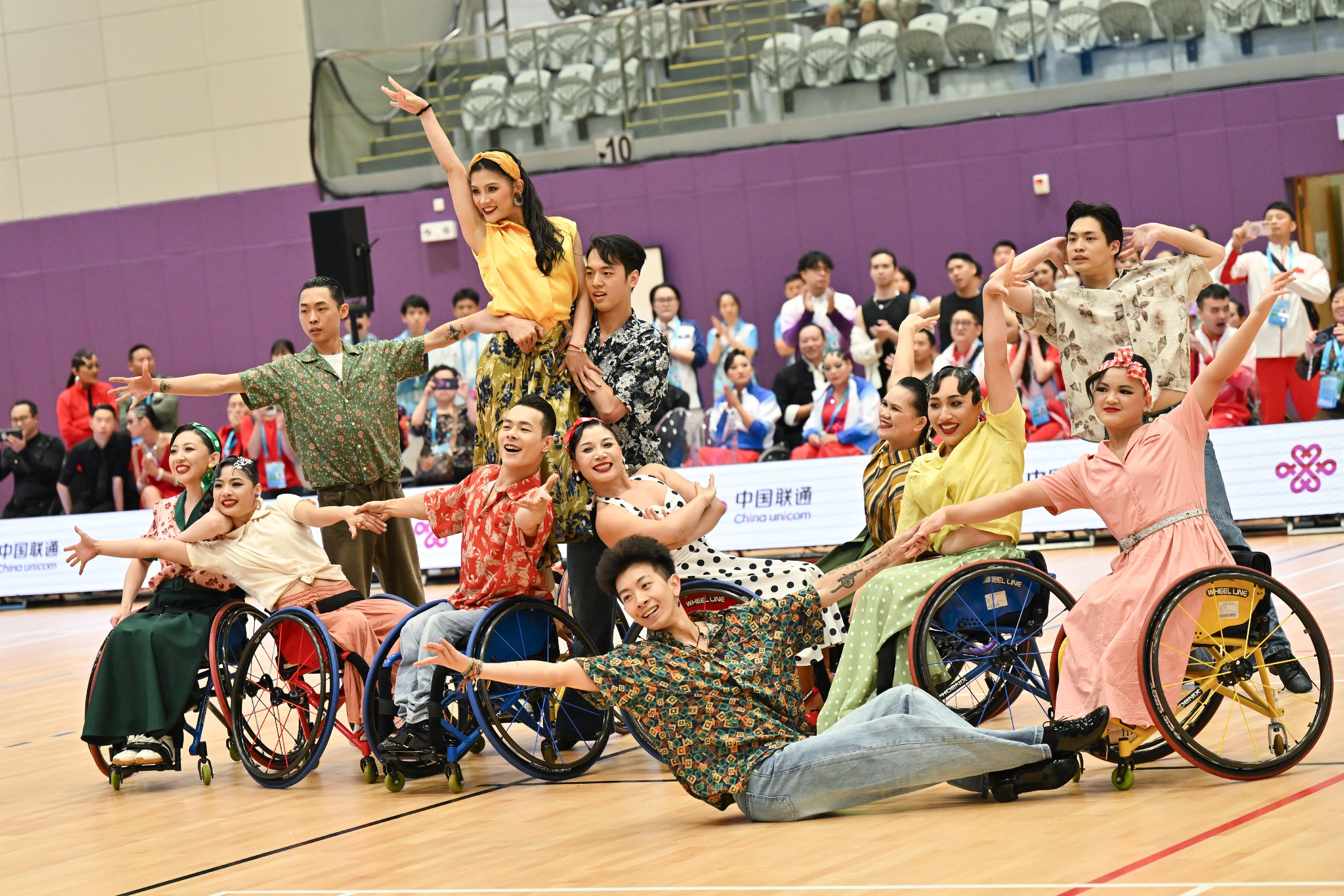 The mass participation para dance sport competition of the 12th National Games for Persons with Disabilities and the 9th National Special Olympic Games concluded its final day at Ma On Shan Sports Centre today (September 7). Photo shows athletes participating in the competition.