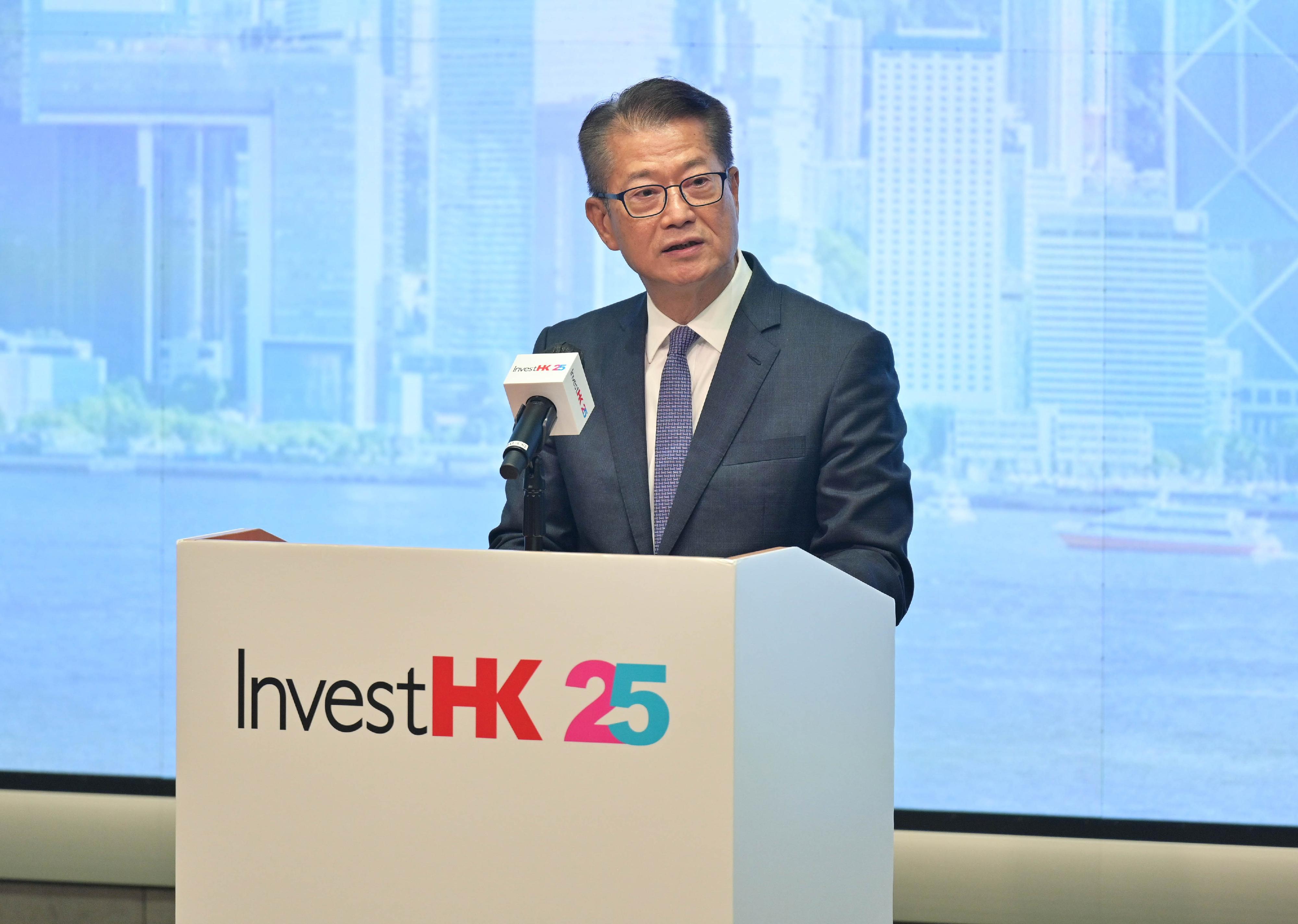 財政司司長陳茂波今日（九月九日）在「香港：內地企業全球化首選平台」研討會上致辭。
