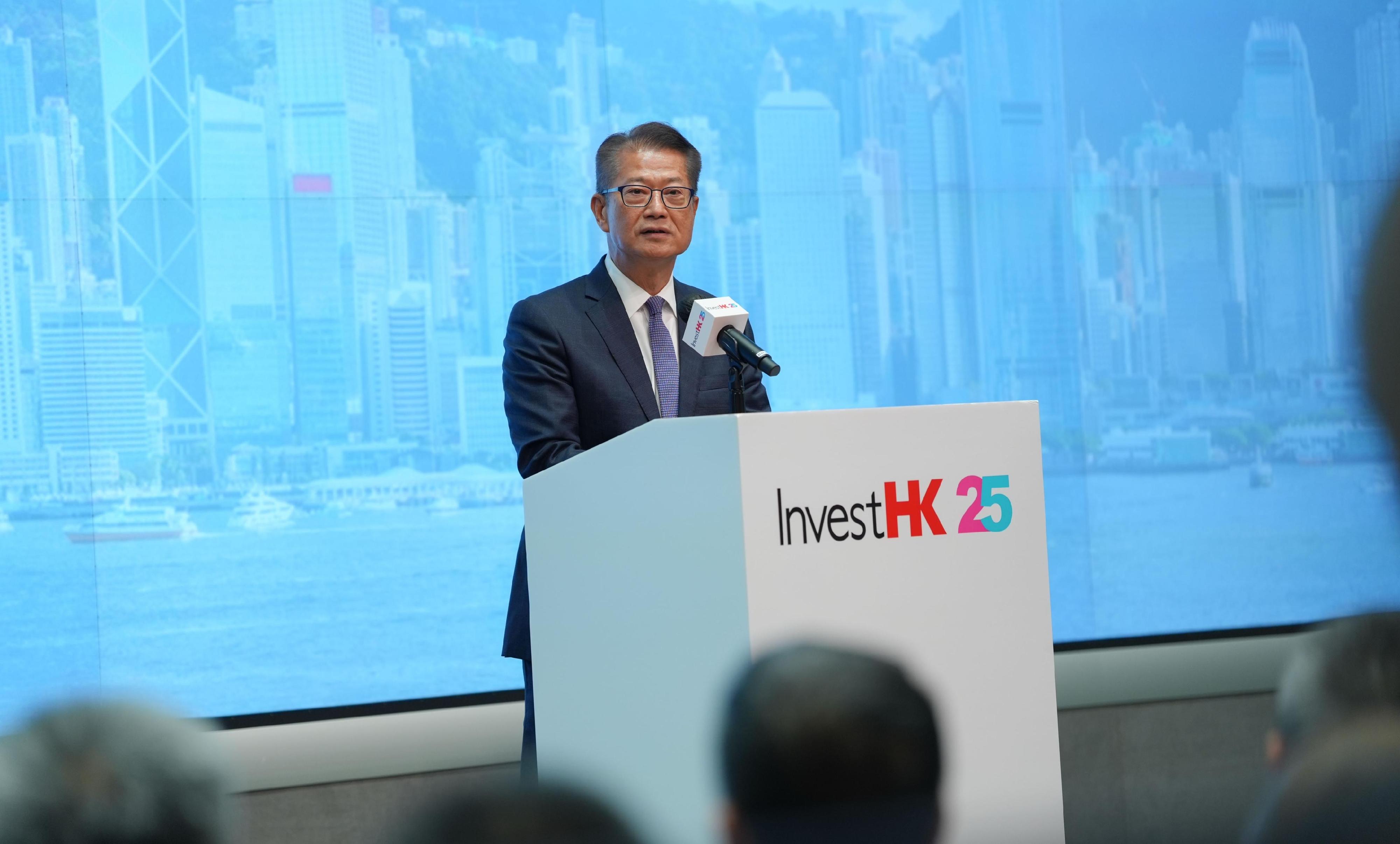 Invest Hong Kong today (September 9) hosted a seminar entitled "Hong Kong - The Ideal Platform for Mainland Enterprises' Global Expansion". Photo shows the Financial Secretary, Mr Paul Chan, delivering opening remarks at the seminar.